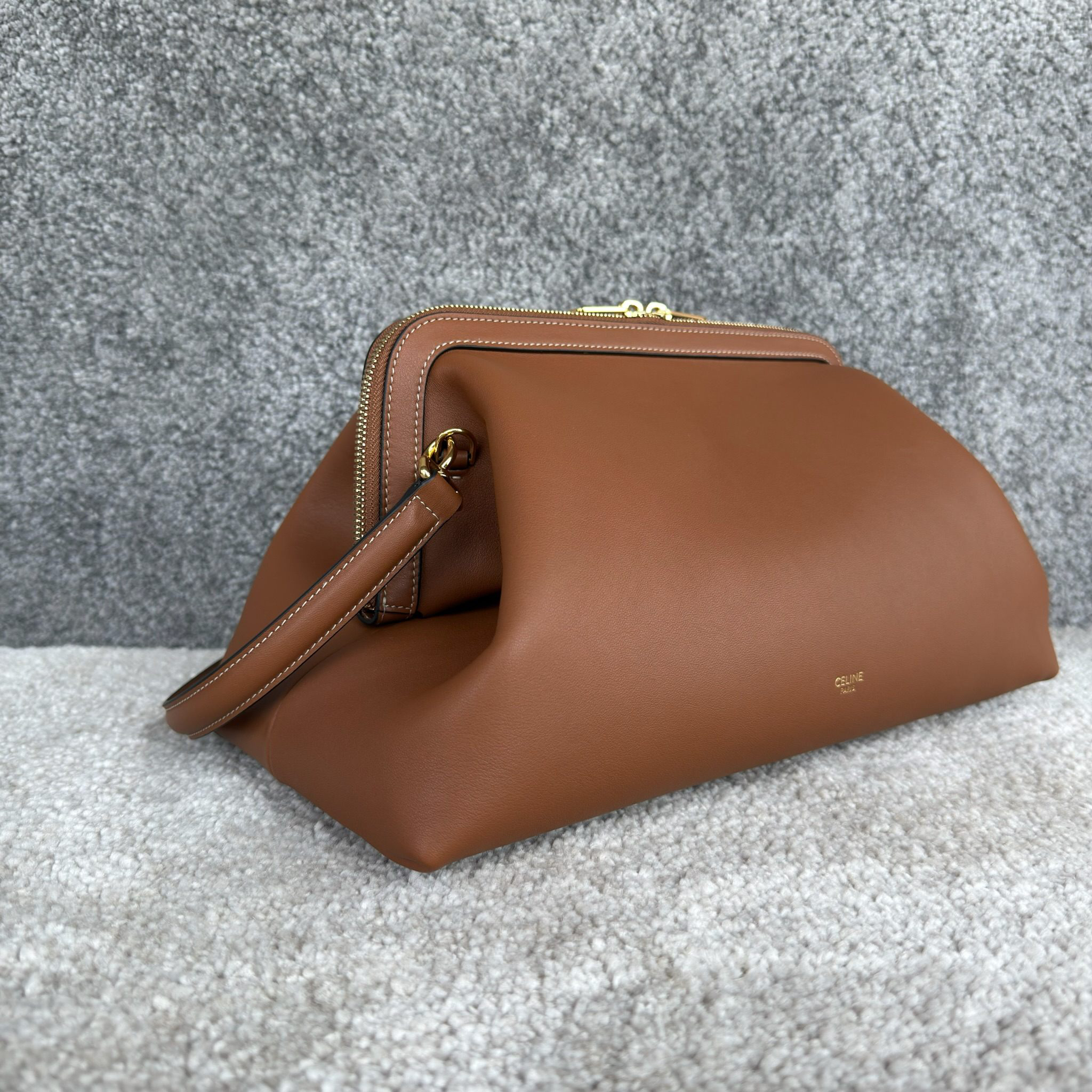 DOCTOR UCH Leather Handbag - Image 4
