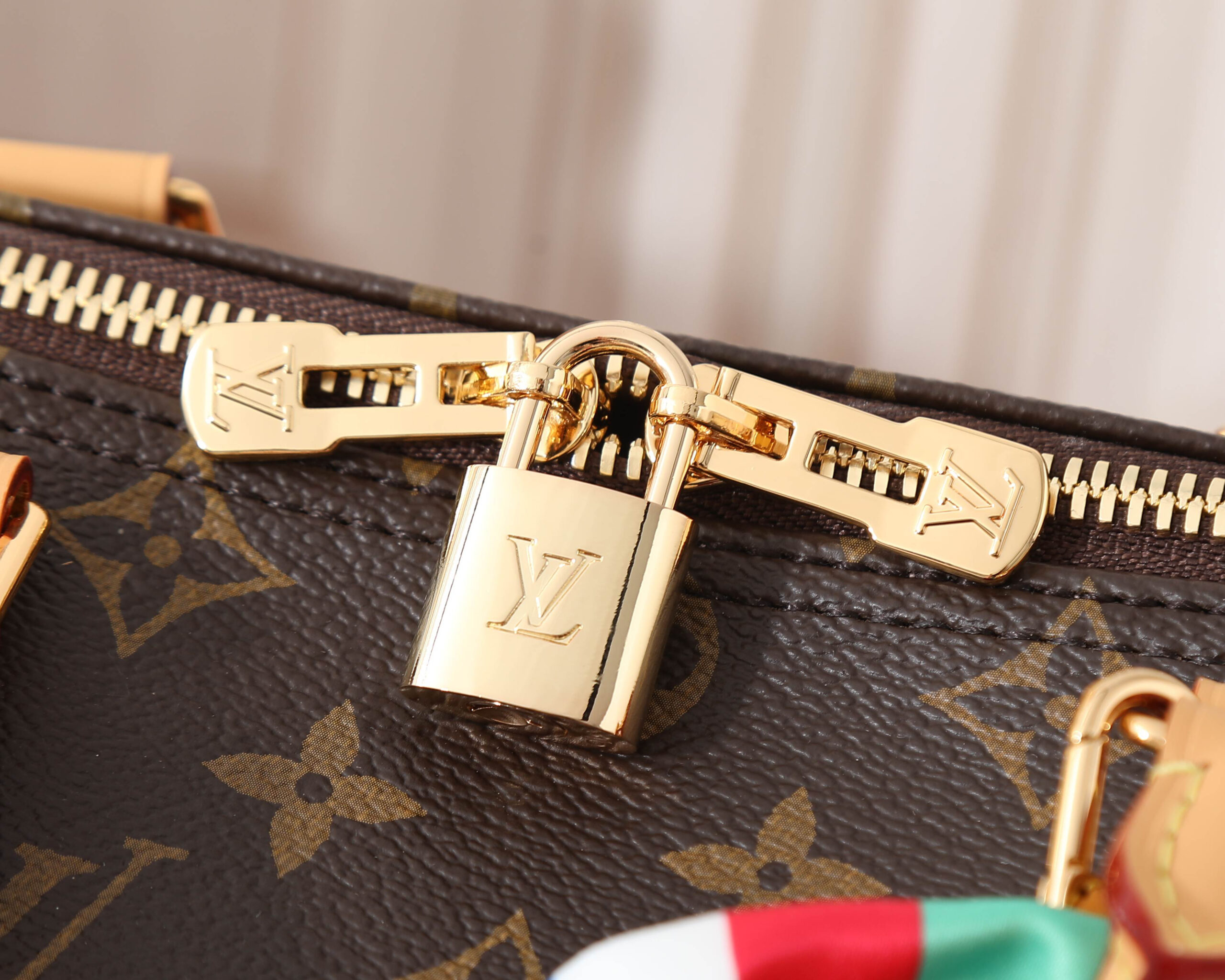 Louis Vuitton Speedy Soft Bandouliere 30 Handbag - Image 4