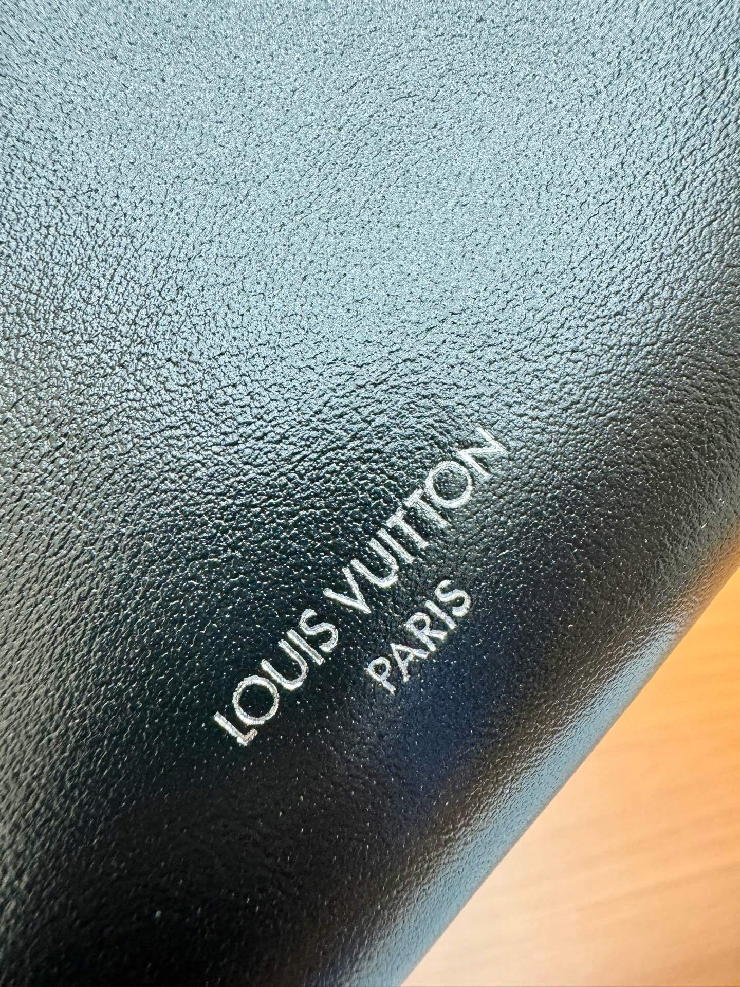 Louis Vuitton Side Trunk Vibe Handbag M15195 - Image 4
