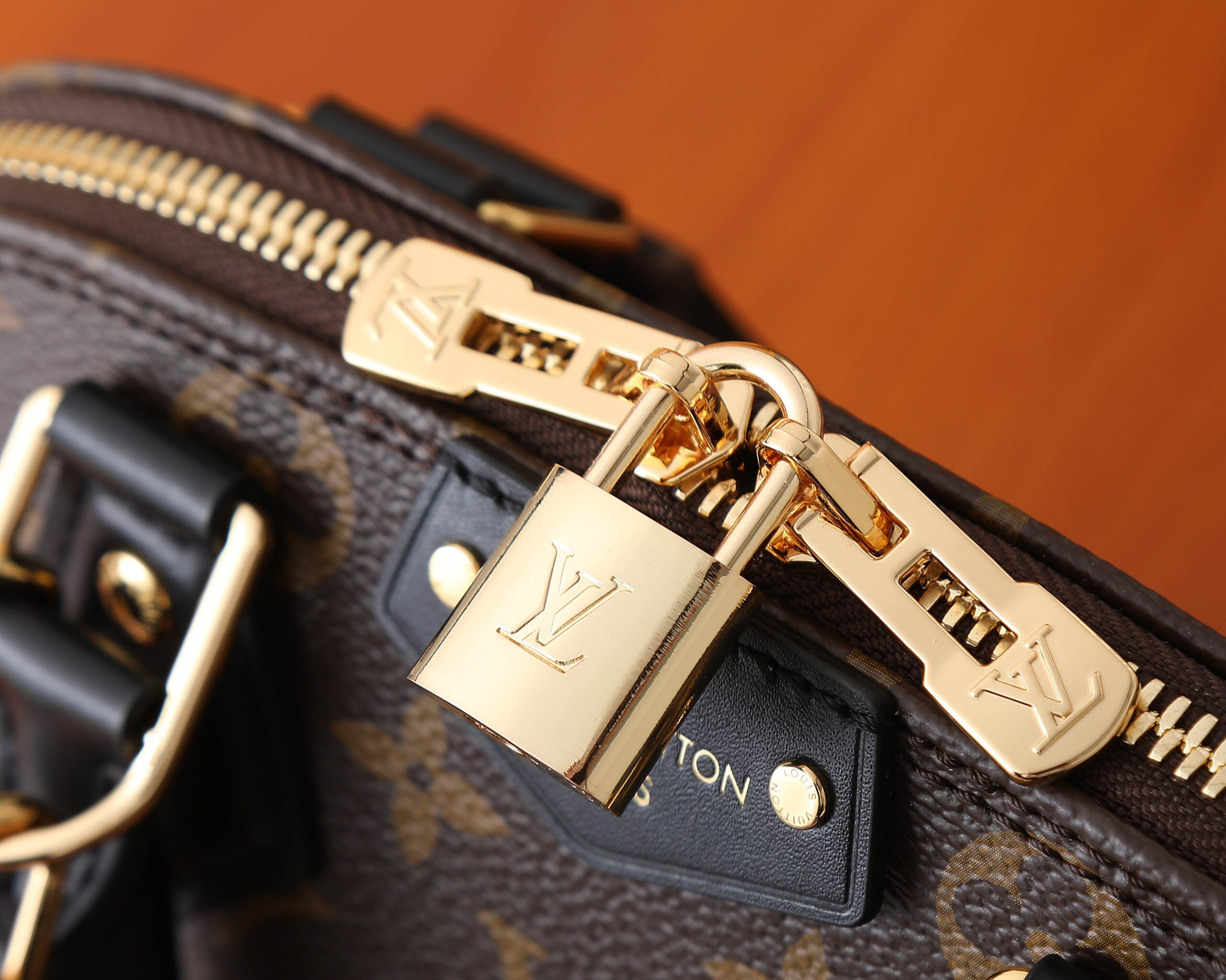 Louis Vuitton Alma BB Handbag - Image 4