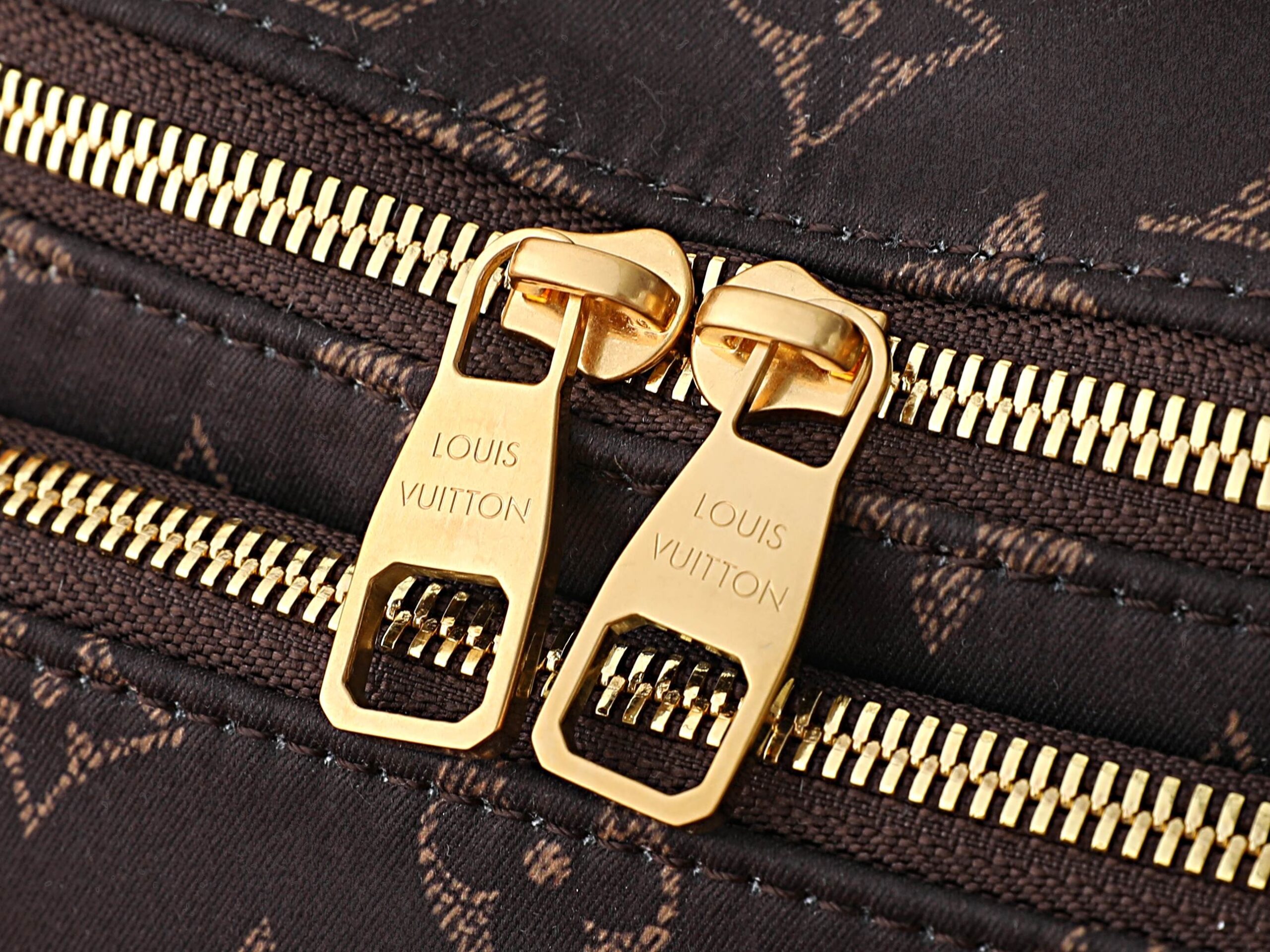 Louis Vuitton Rush Belt Bag - Image 4