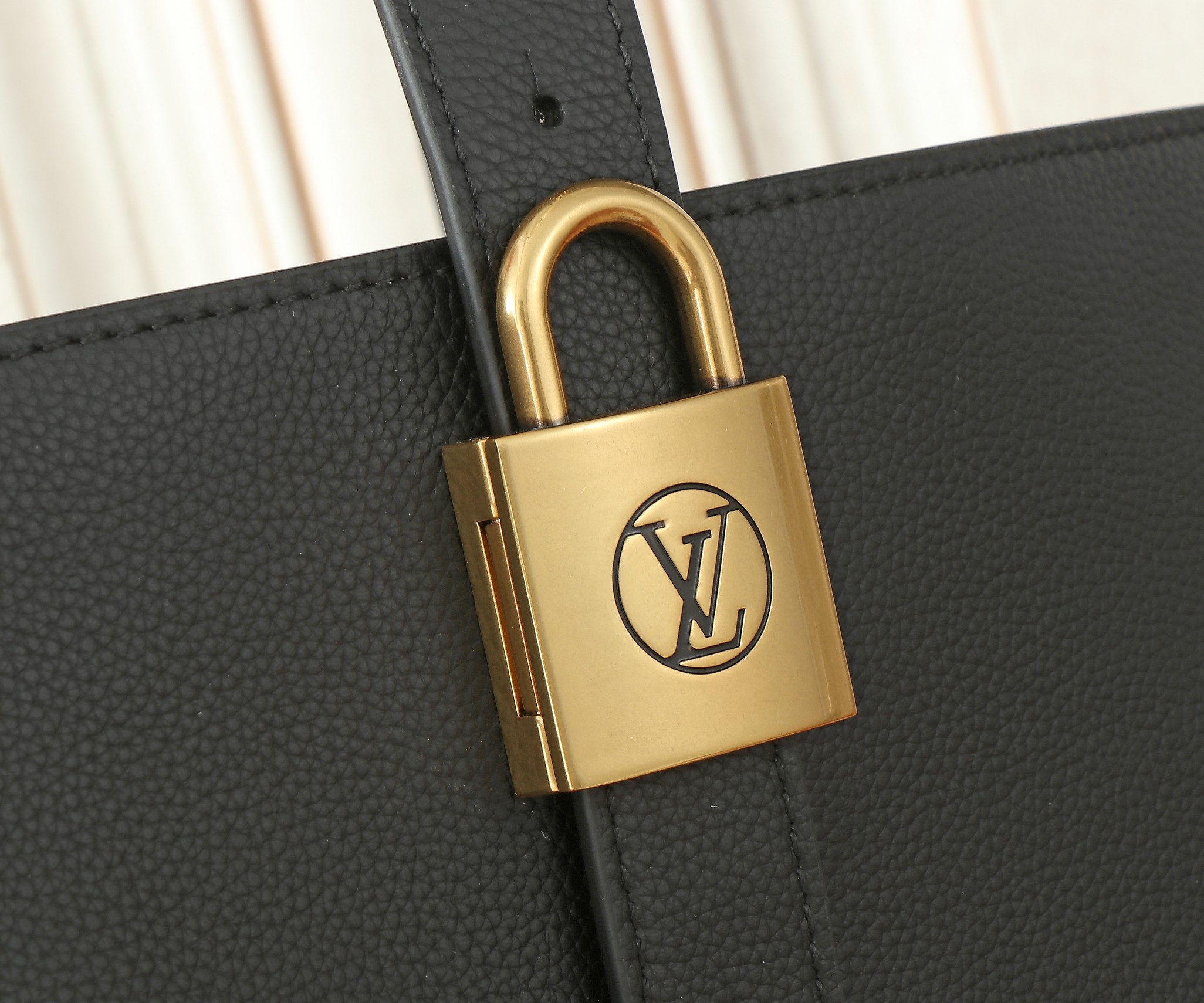 Louis Vuitton Low Key Cabas Medium Handbag - Image 4
