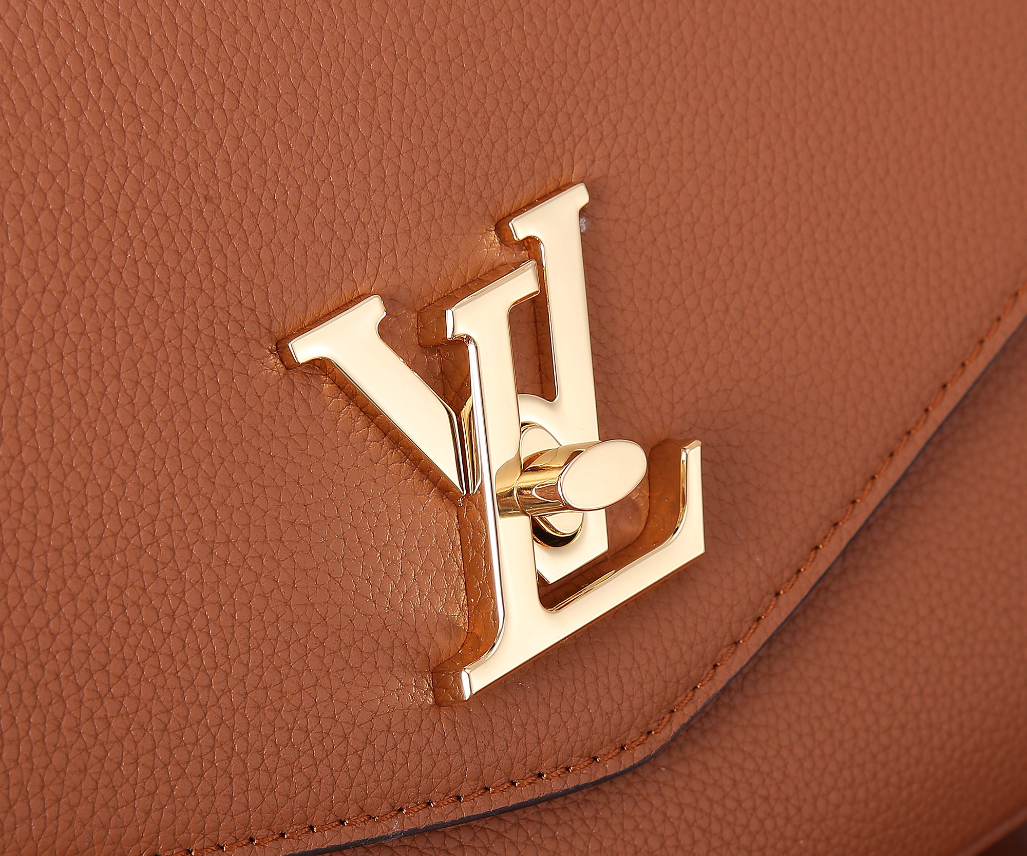 Louis Vuitton Oxford Handbag M22952 - Image 4