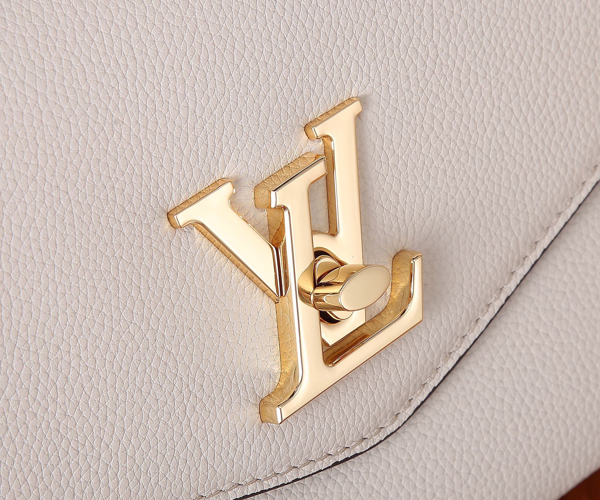 Louis Vuitton LV Twist Oxford Handbag - Image 4