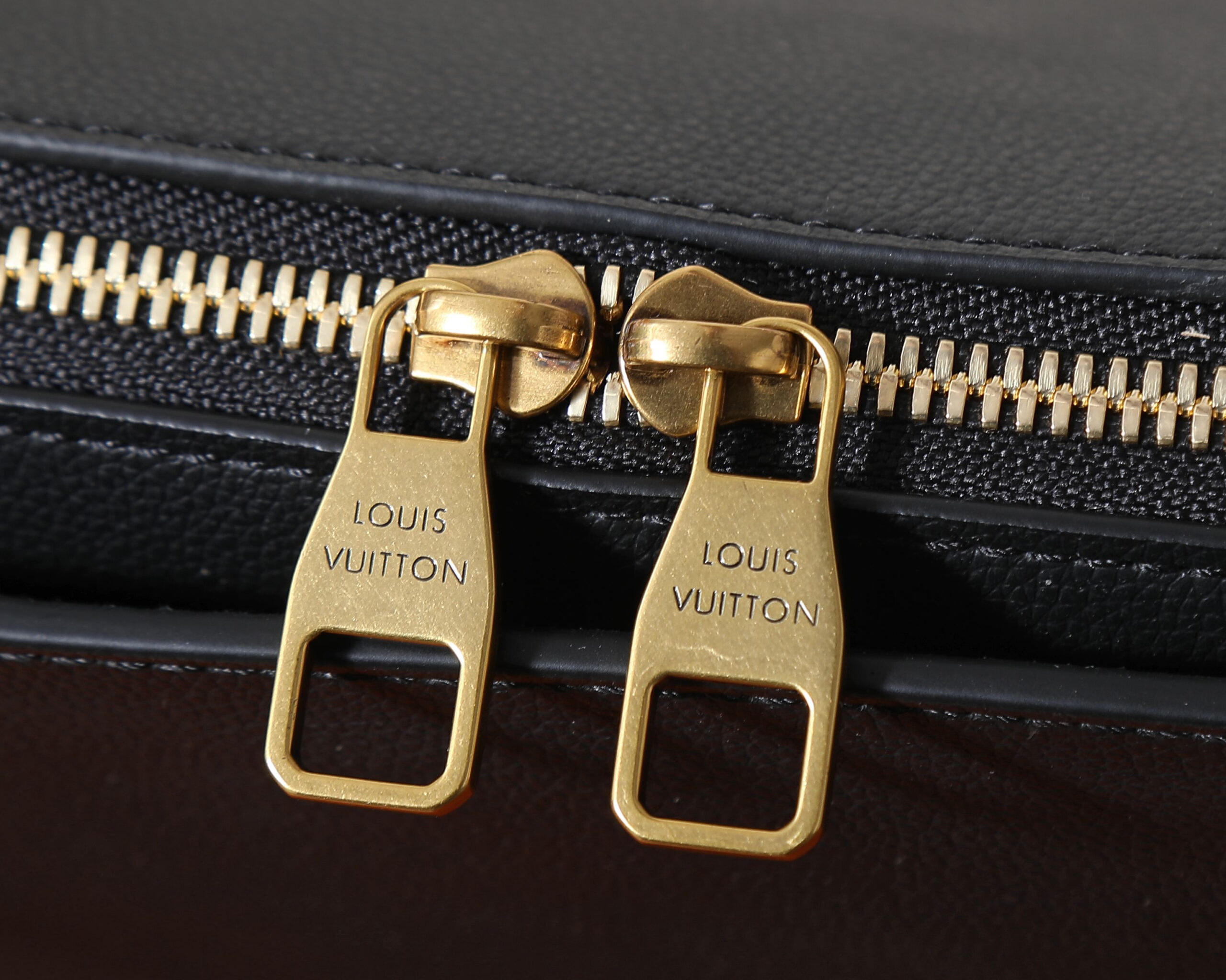 Low Key Duffle Tote - Image 4