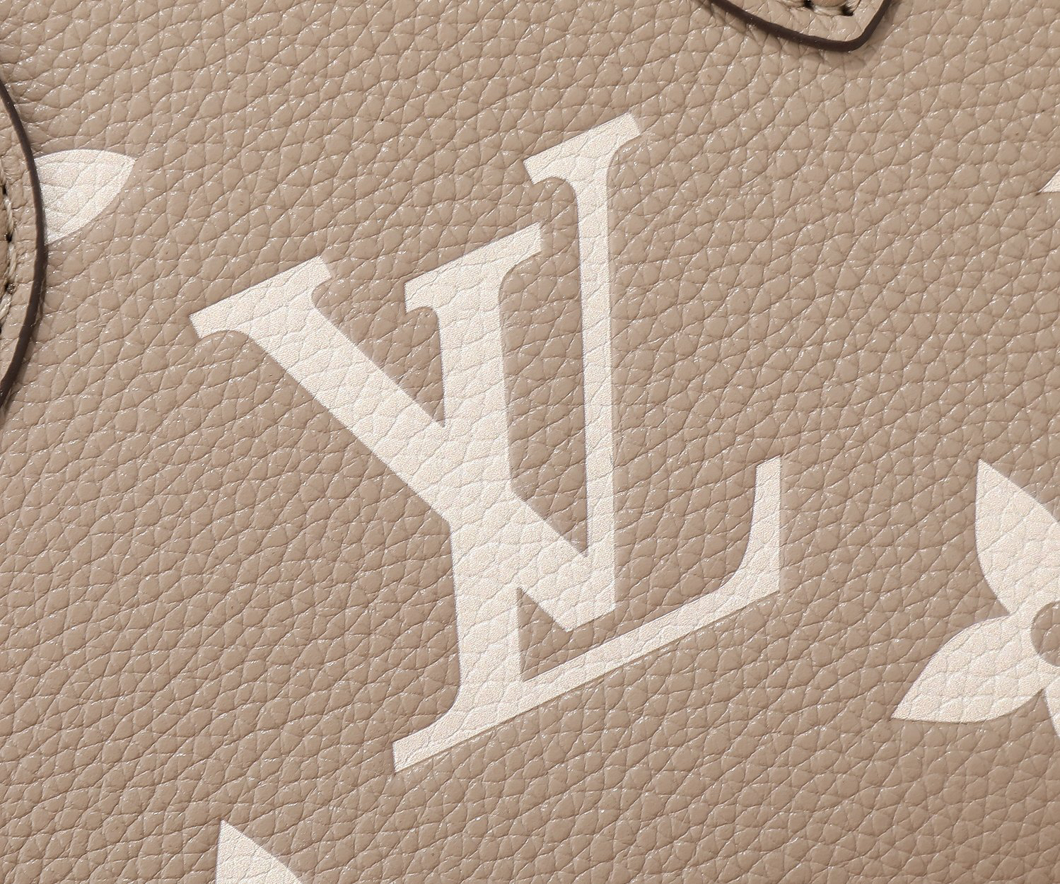 Louis Vuitton OnTheGo BB Handbag in Monogram Empreinte Leather - Image 4