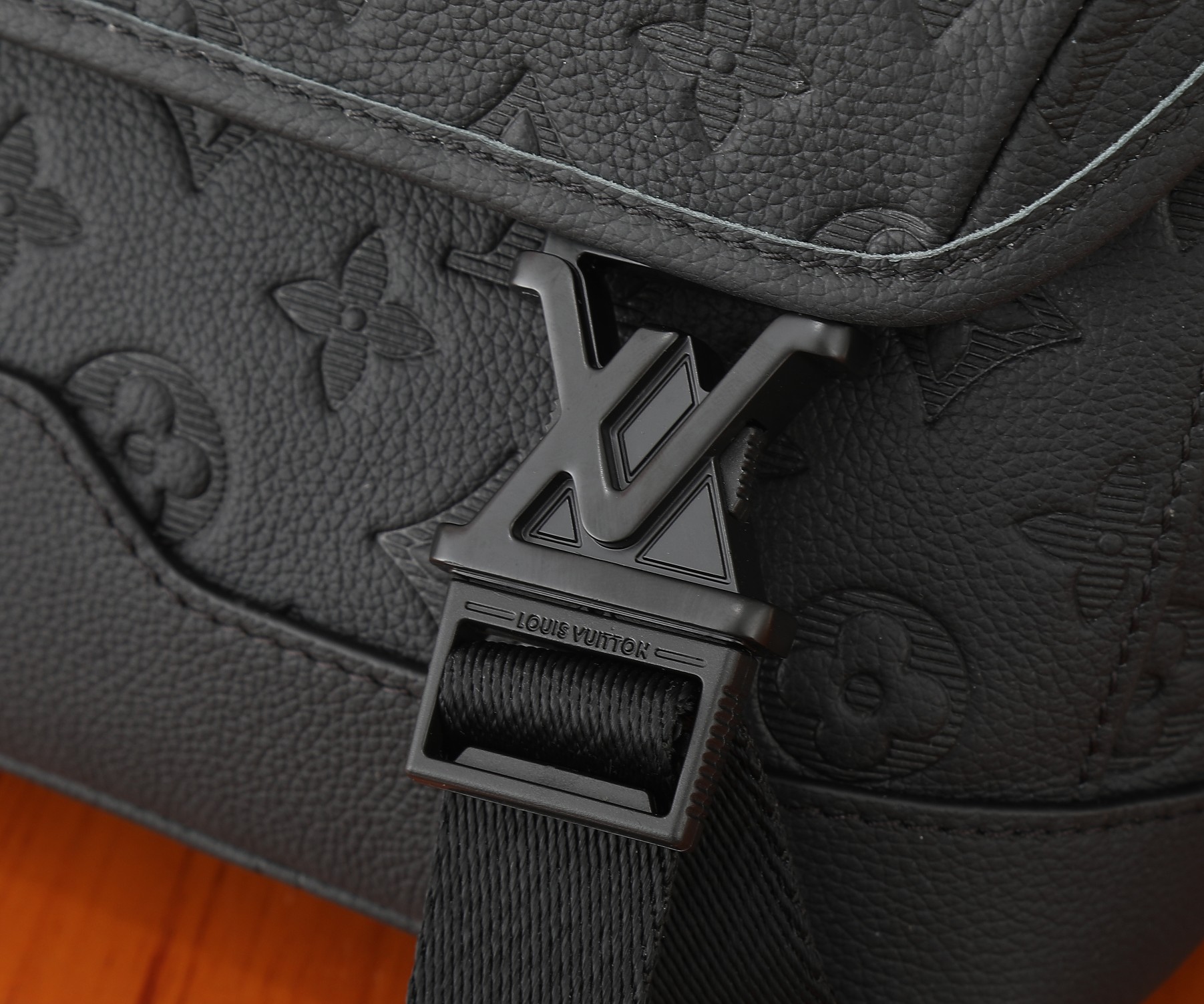 Louis Vuitton Voyager Small Messenger Bag in Monogram Shadow Calfskin - Image 4