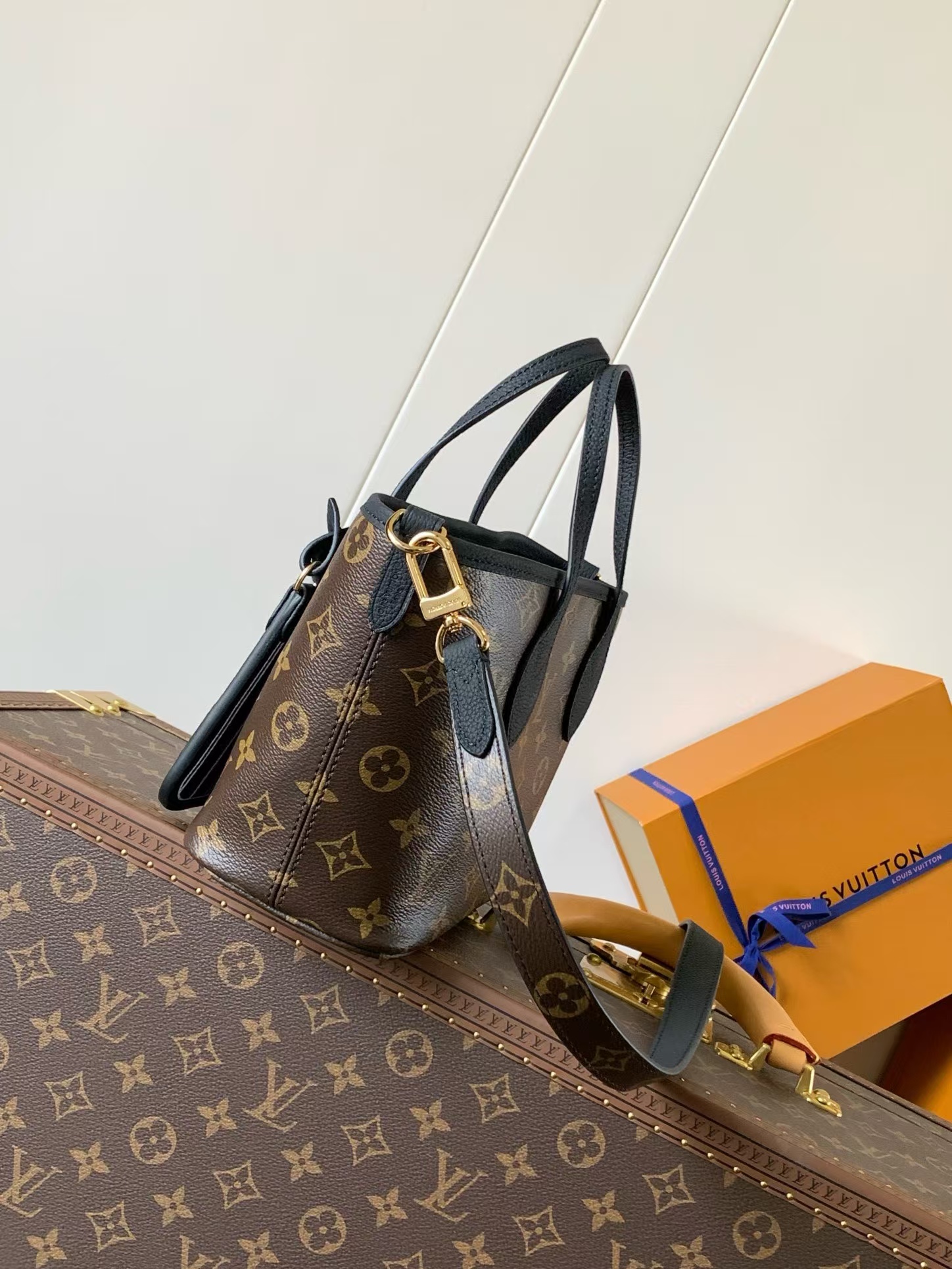 Louis Vuitton Neverfull Bandouliere Inside Out BB Handbag - Image 4