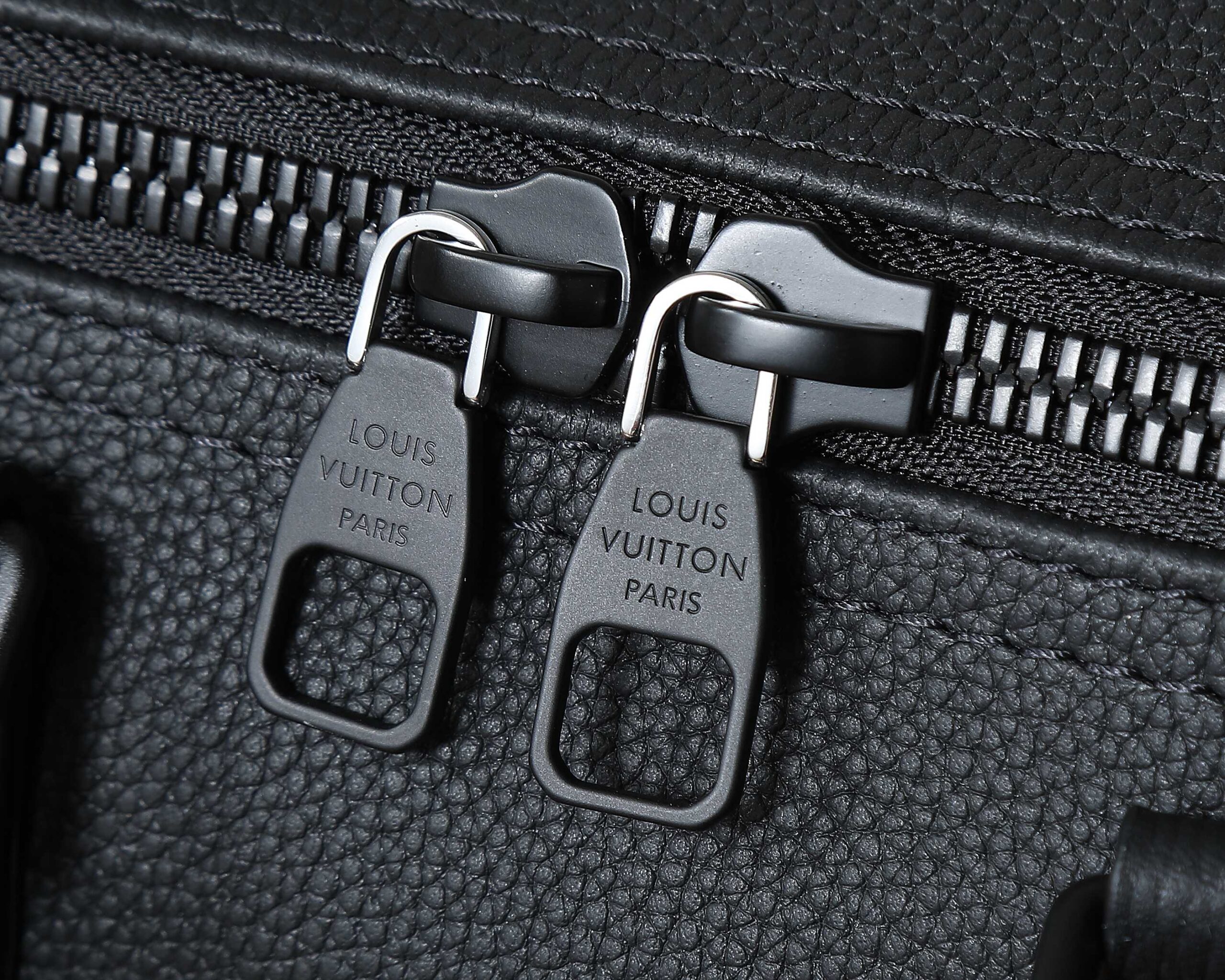 Louis Vuitton Keepall Bandouliere 35 LV Aerogram Leather Bag - Image 4