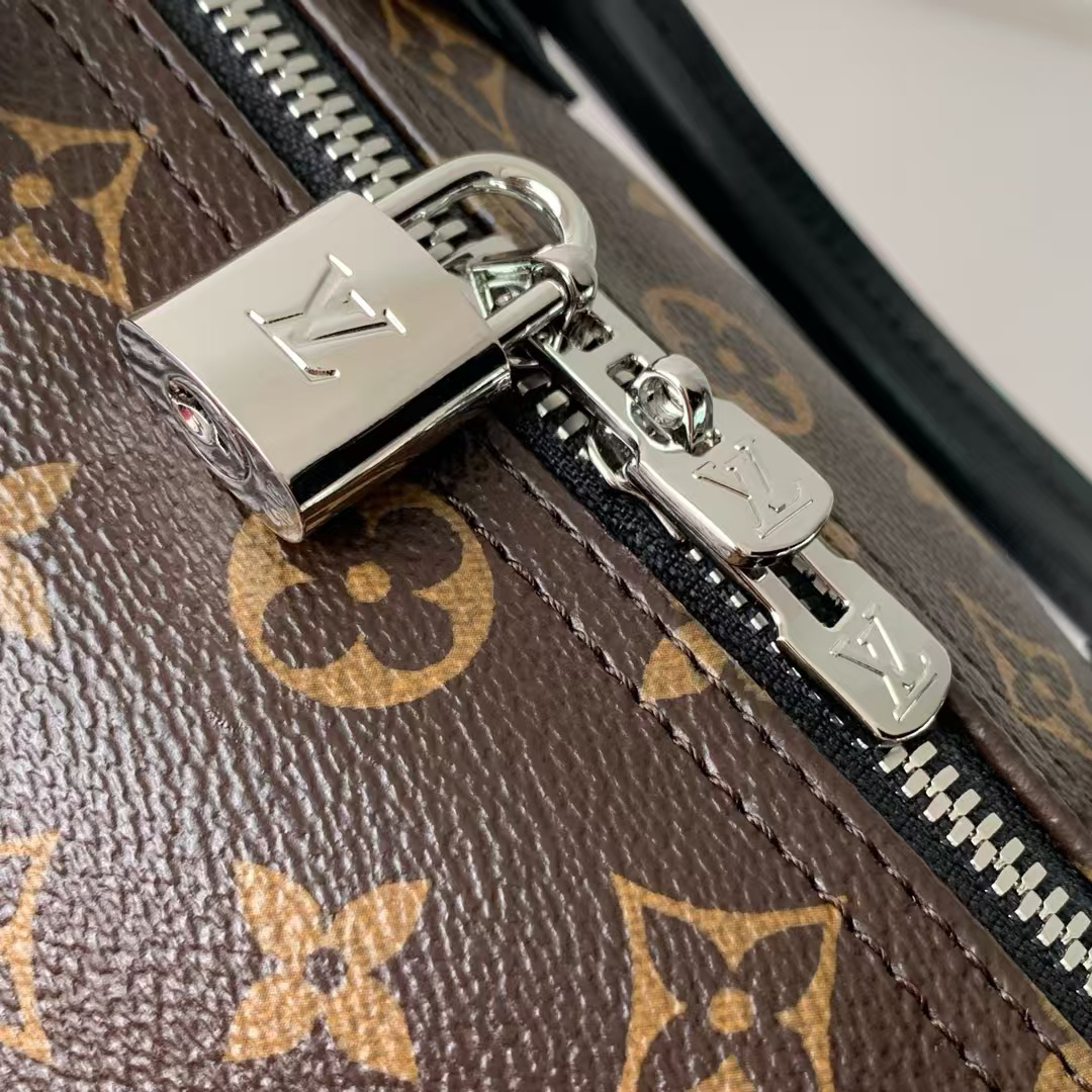 Louis Vuitton Speedy Soft 30 Dark Handbag - Image 4