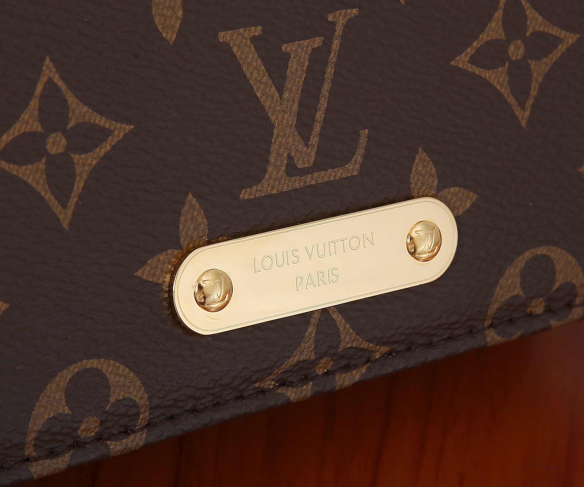 Louis Vuitton Lily Wallet on Chain M82509 - Image 4