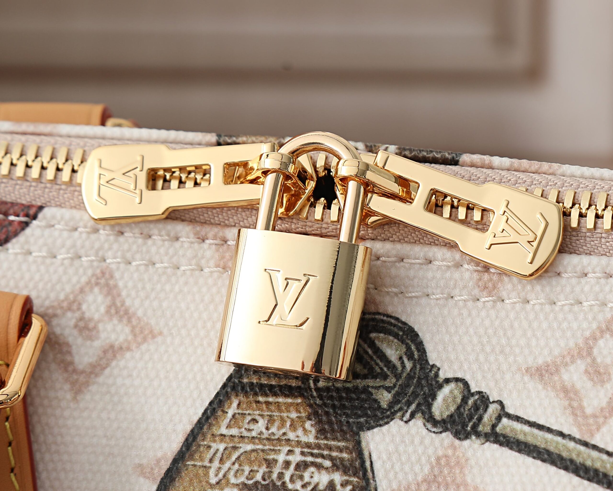Getaway Speedy 30 Soft Handbag - Image 4