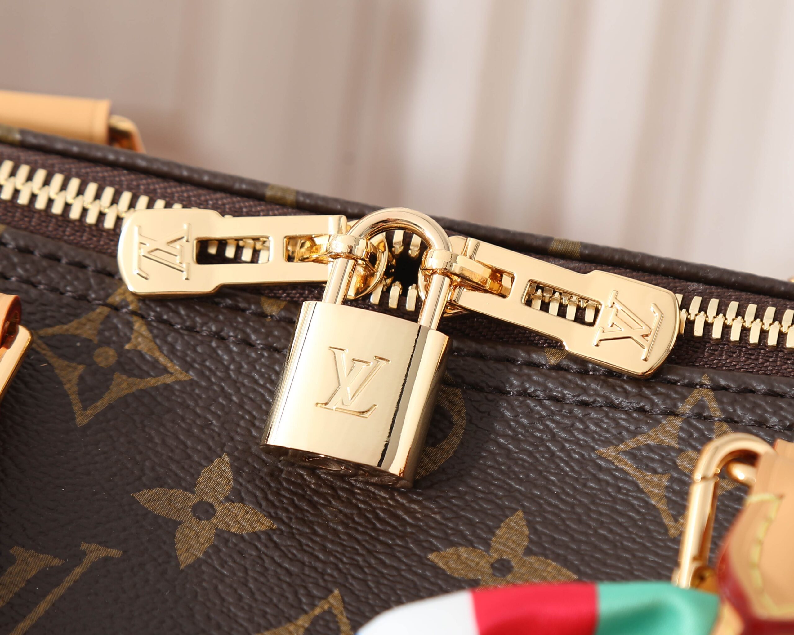 Louis Vuitton Speedy Soft Bandouliere 30 Handbag - Image 4