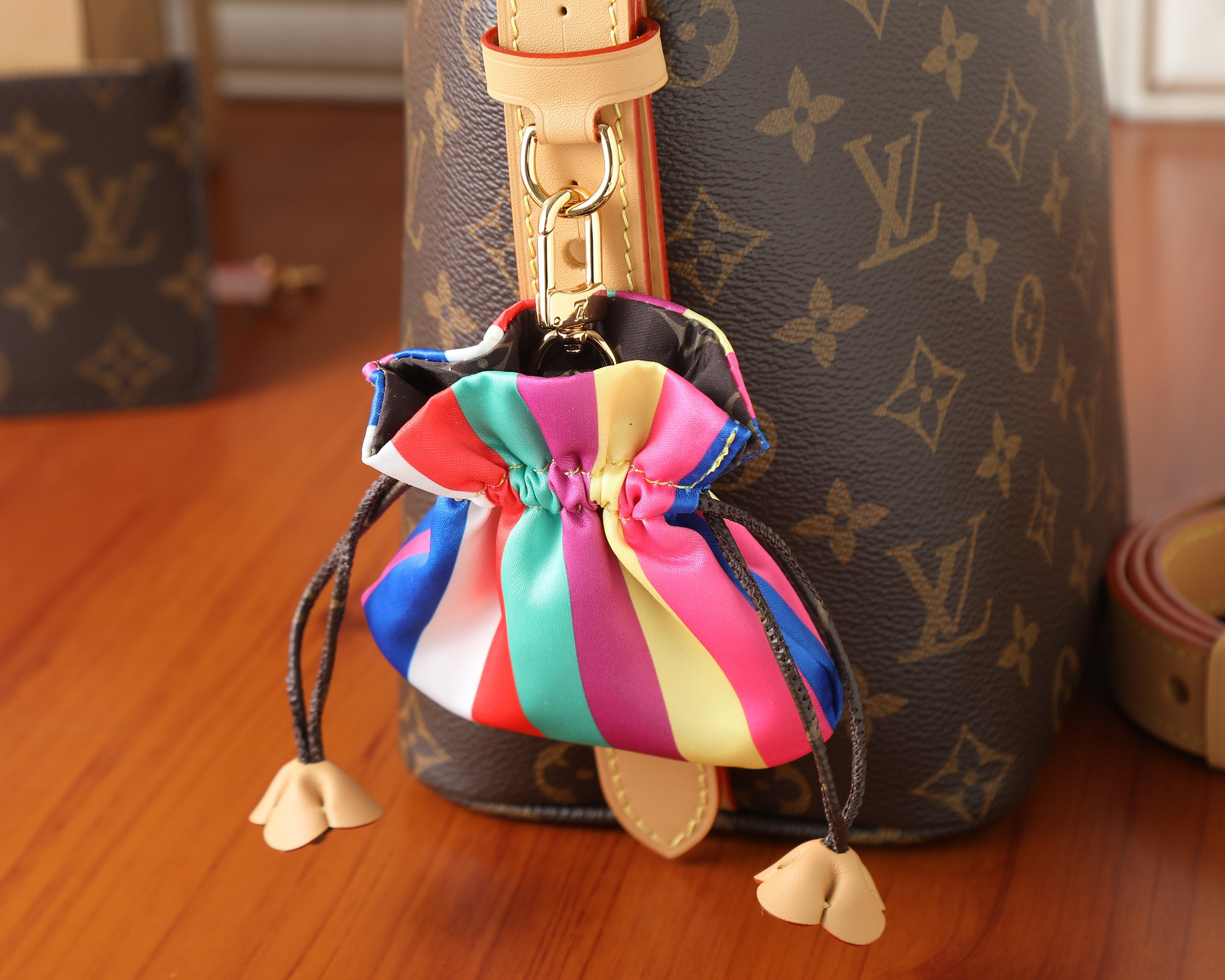 Louis Vuitton All In BB Crossbody Bag - Image 4