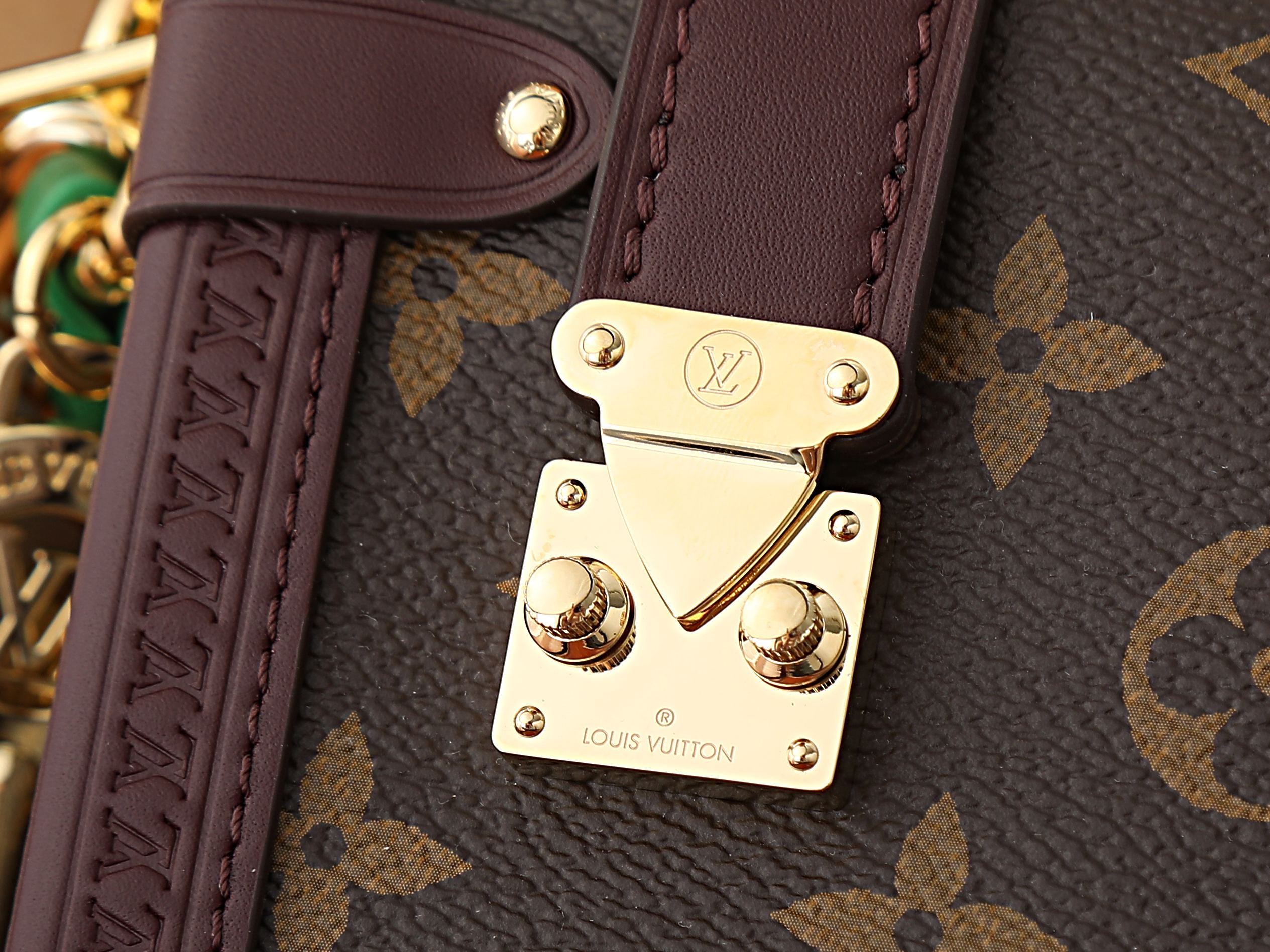 Louis Vuitton Getaway Side Trunk Medium Handbag - Image 4