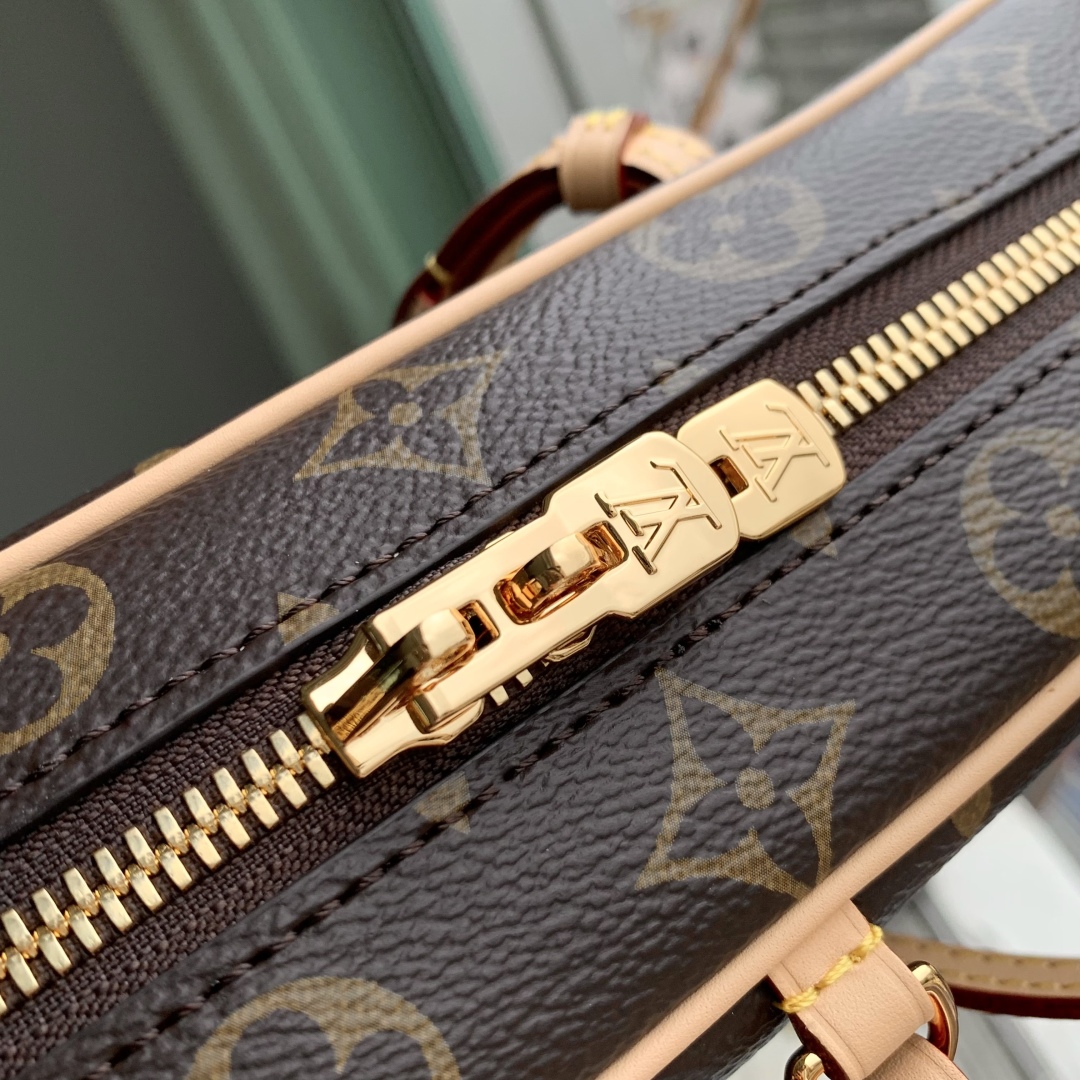 Louis Vuitton Hang On Shoulder Bag M47031 - Image 4
