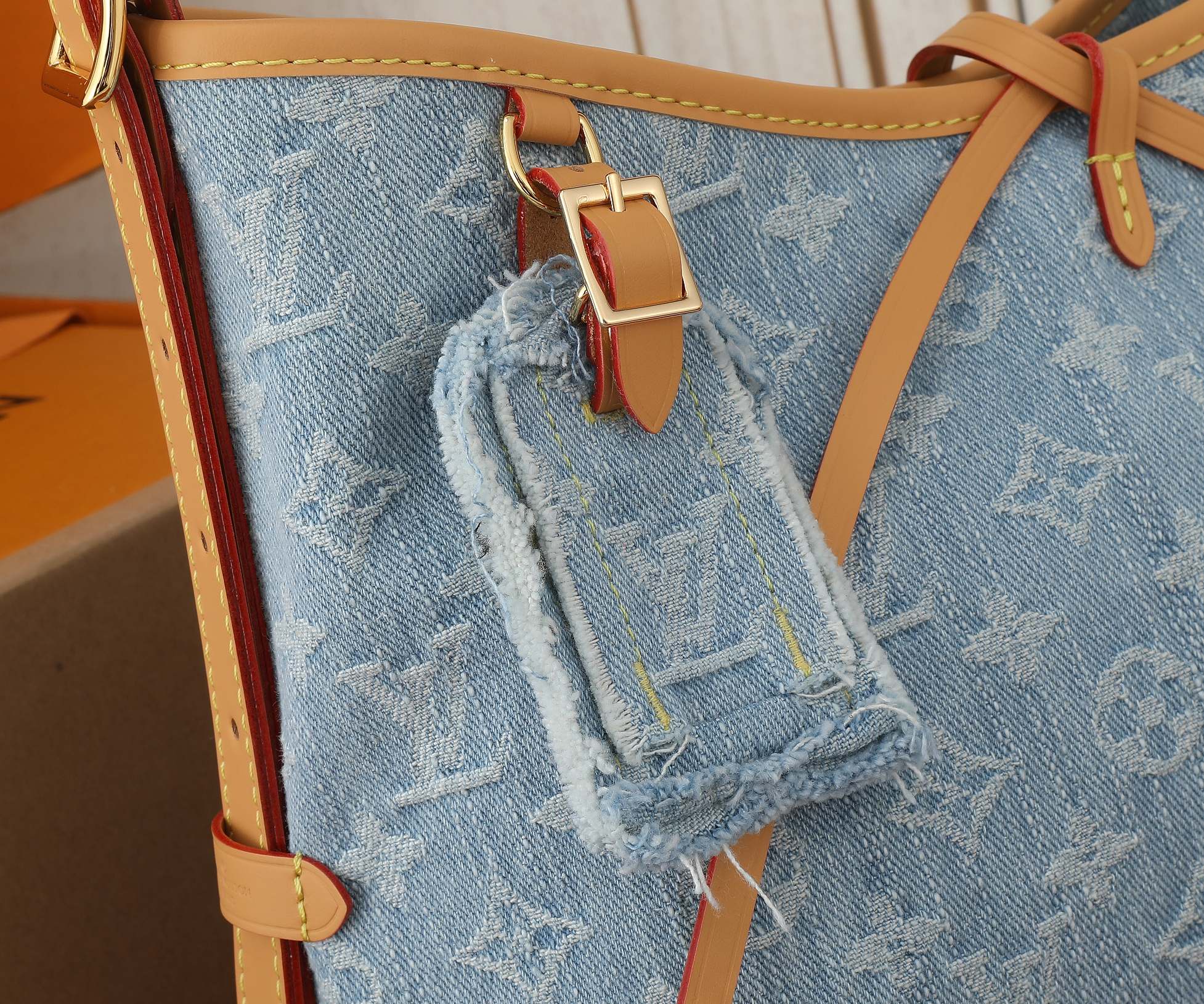 Louis Vuitton Carryall Small Handbag in Monogram Denim - Image 4