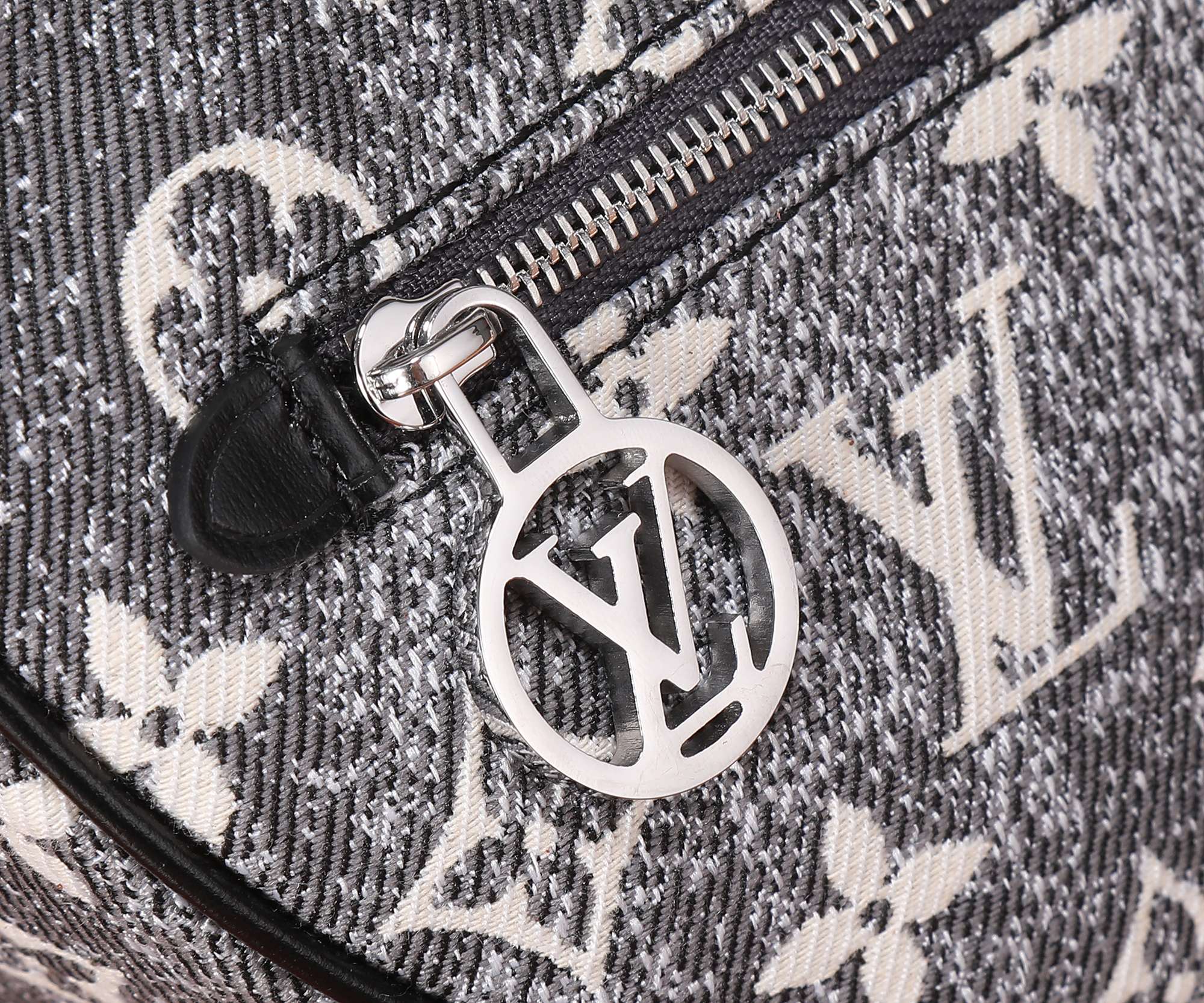 Louis Vuitton Loop Small Bag in Monogram Denim - Image 4