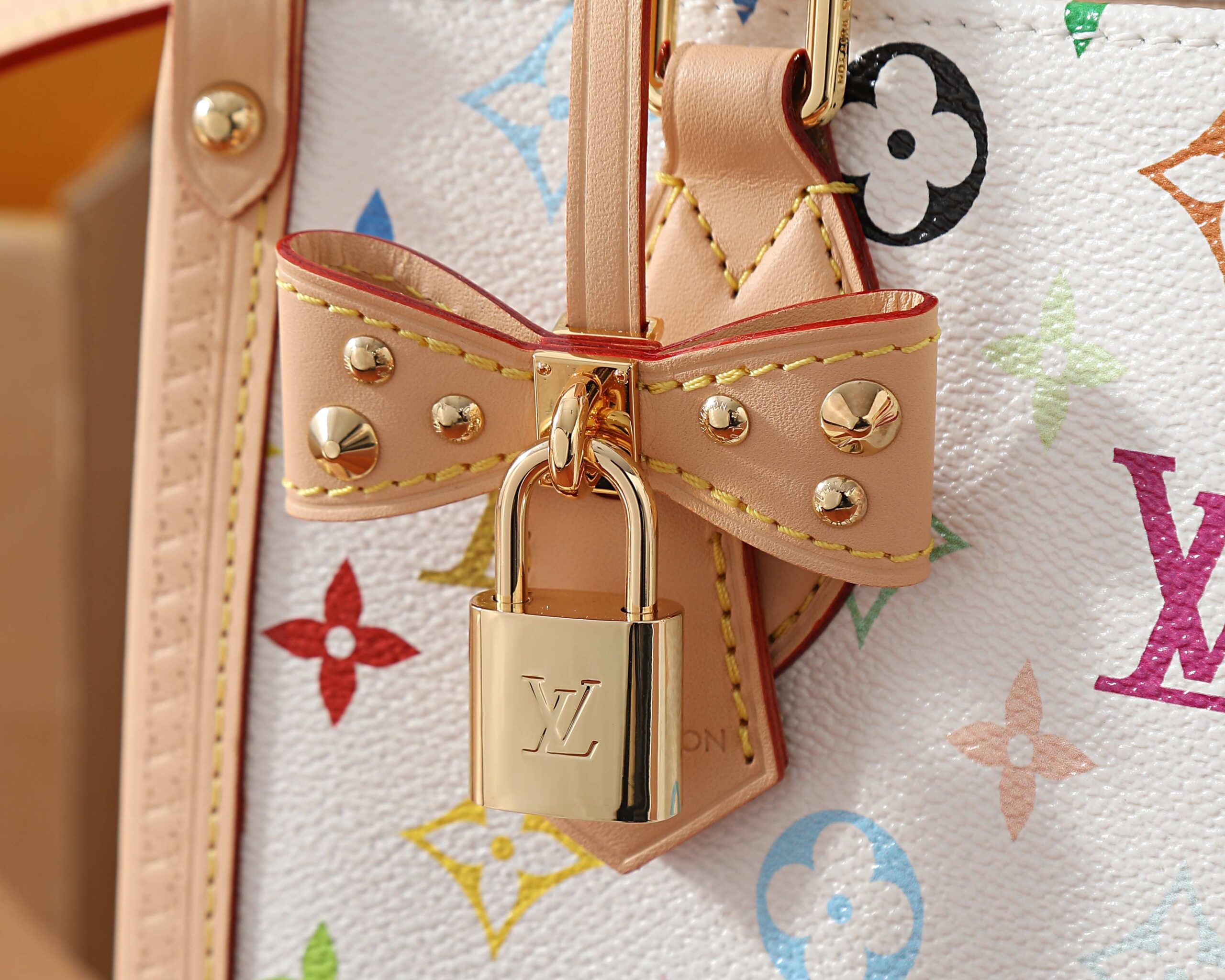 Louis Vuitton OnTheGo Small Handbag M27580 - Image 4