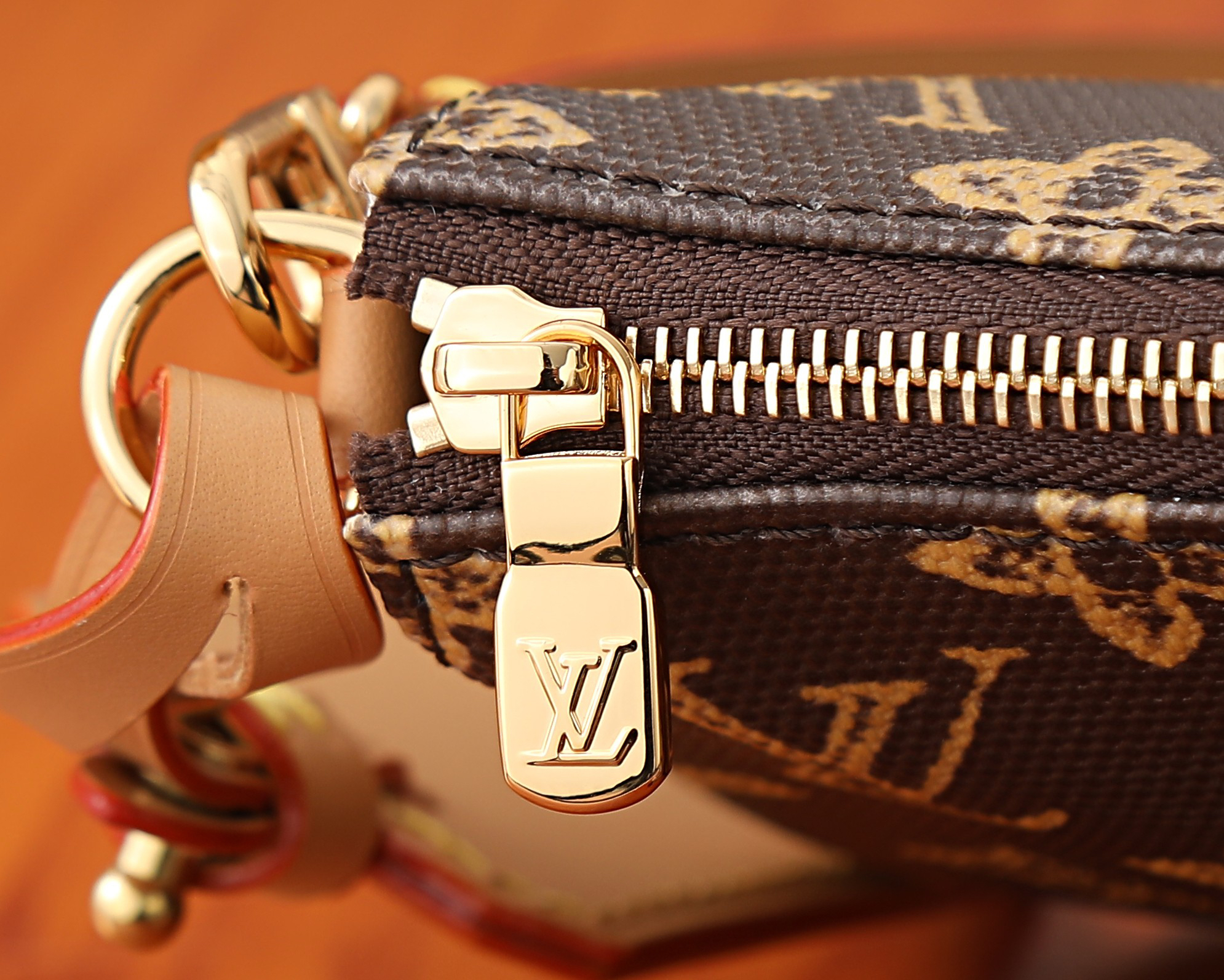 Louis Vuitton Monogram Origin Address Tag with Detachable Strap - Image 4