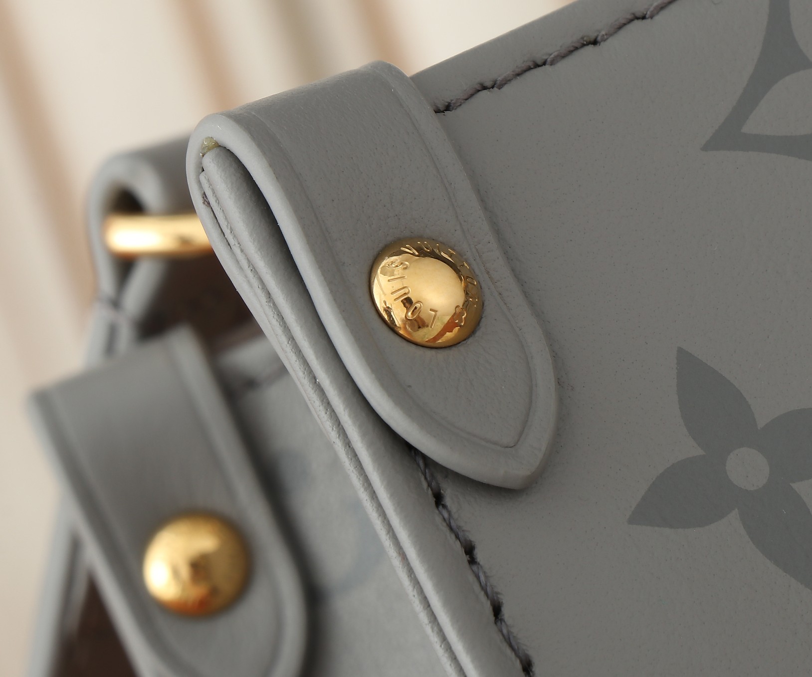 Louis Vuitton Monogram Ink OnTheGo Small Handbag - Image 4