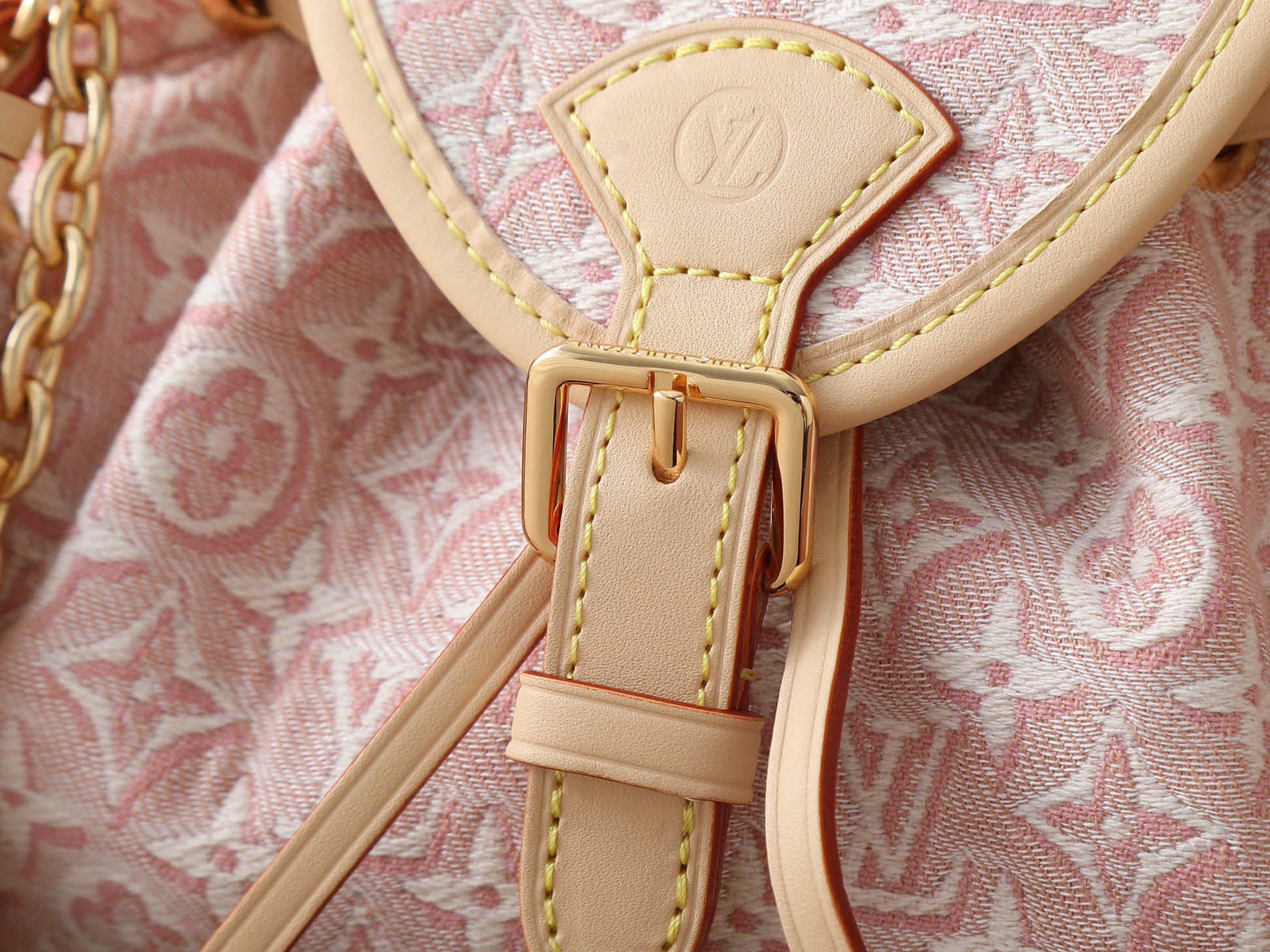 Louis Vuitton Odyssée Small Handbag in Monogram Emblème Canvas - Image 4