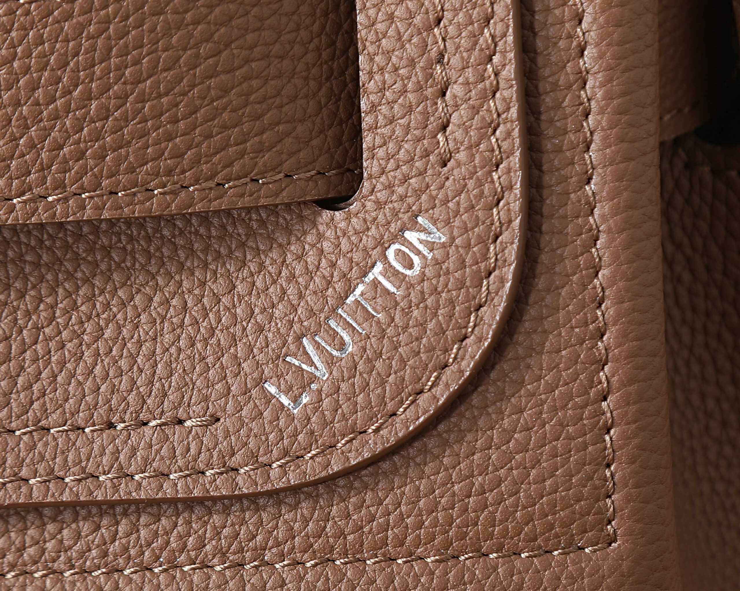 Louis Vuitton Steamer 30 Handbag in LV Touch Leather - Image 4