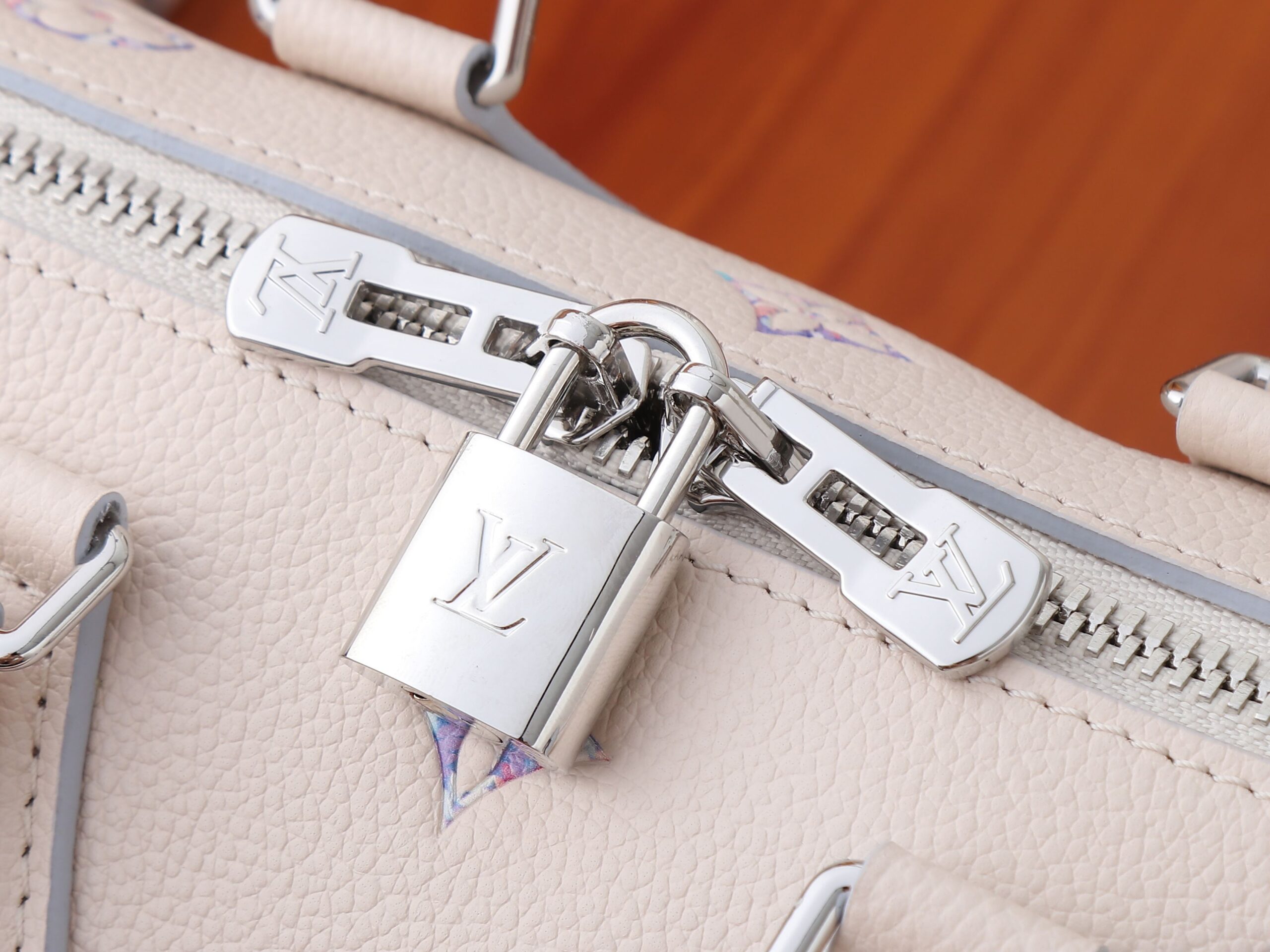 Louis Vuitton Speedy Bandouliere 20 Link Quartz Handbag - Image 4