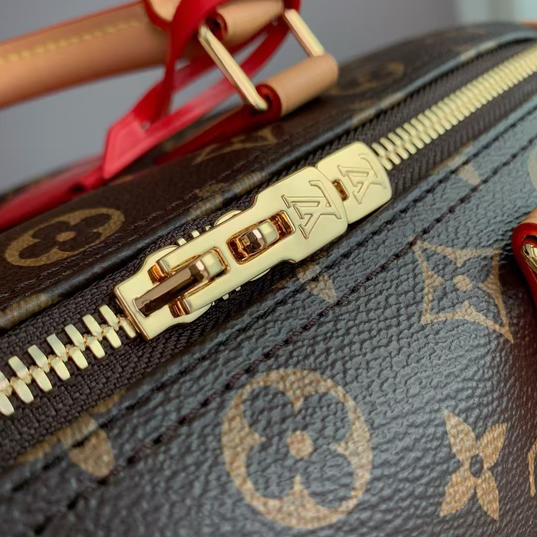 Louis Vuitton Speedy Soft 30 Dark Handbag - Image 4