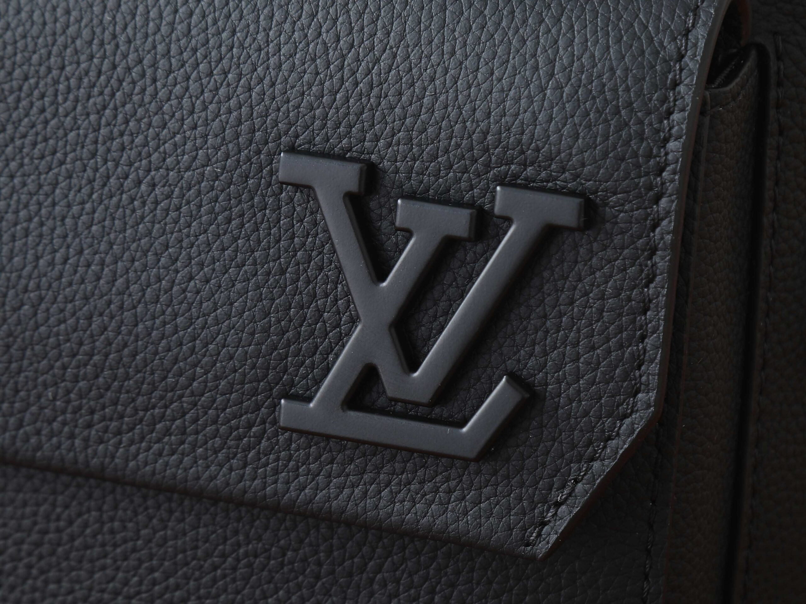 Louis Vuitton Pilot Shoulder Bag - Image 4