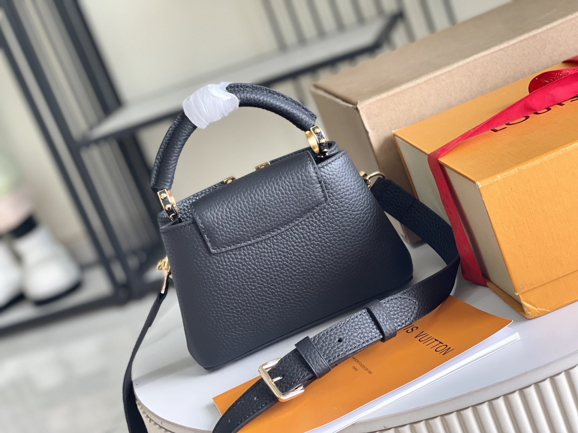 Louis Vuitton Capucines BB Handbag M27308 - Image 4