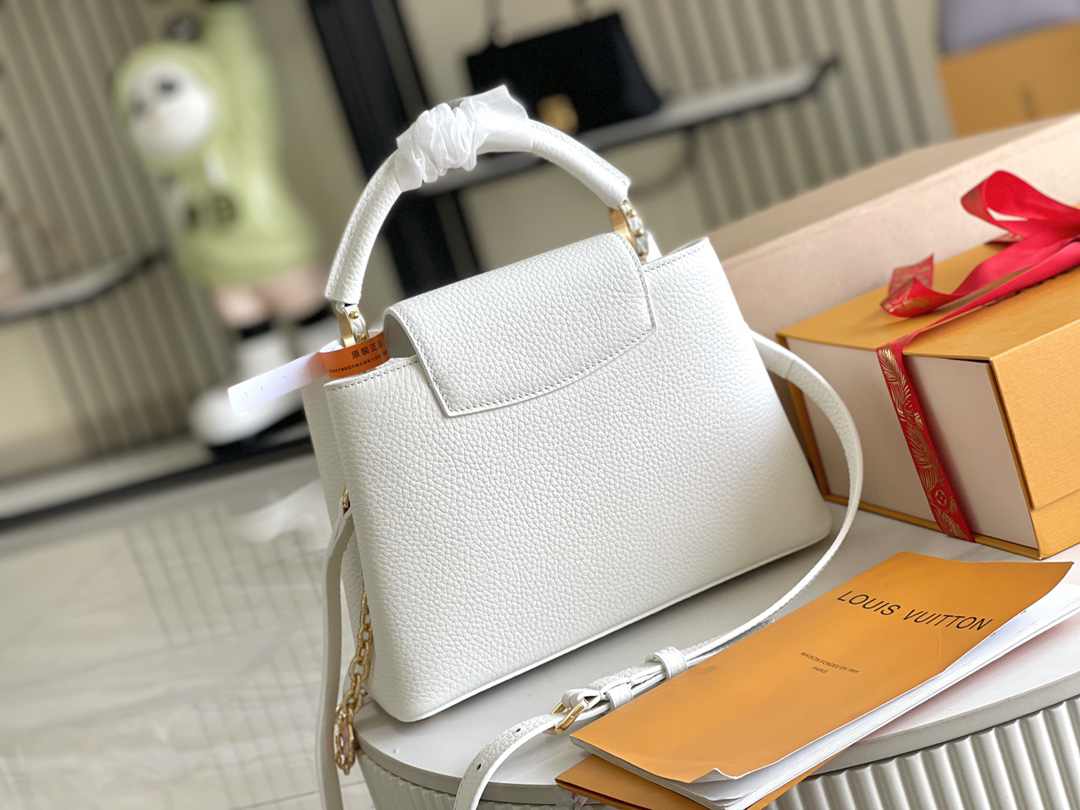 Louis Vuitton Capucines BB Handbag - Image 4