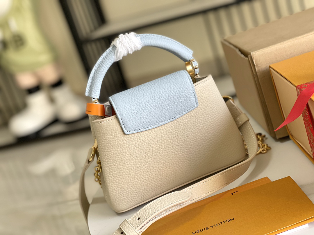 Louis Vuitton Capucines Mini Handbag in Taurillon Leather - Image 4