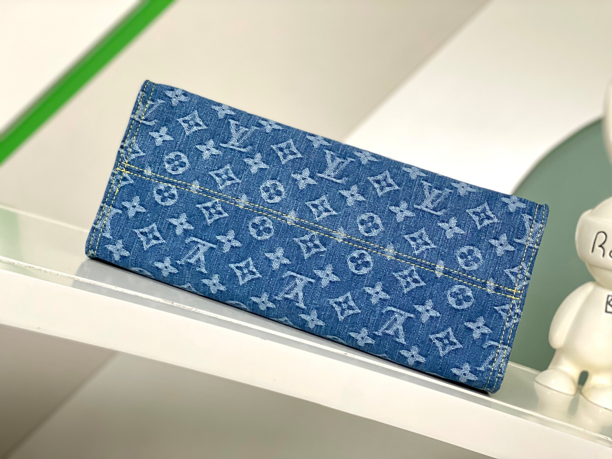 Louis Vuitton Onthego MM Denim Tote Bag - Image 4