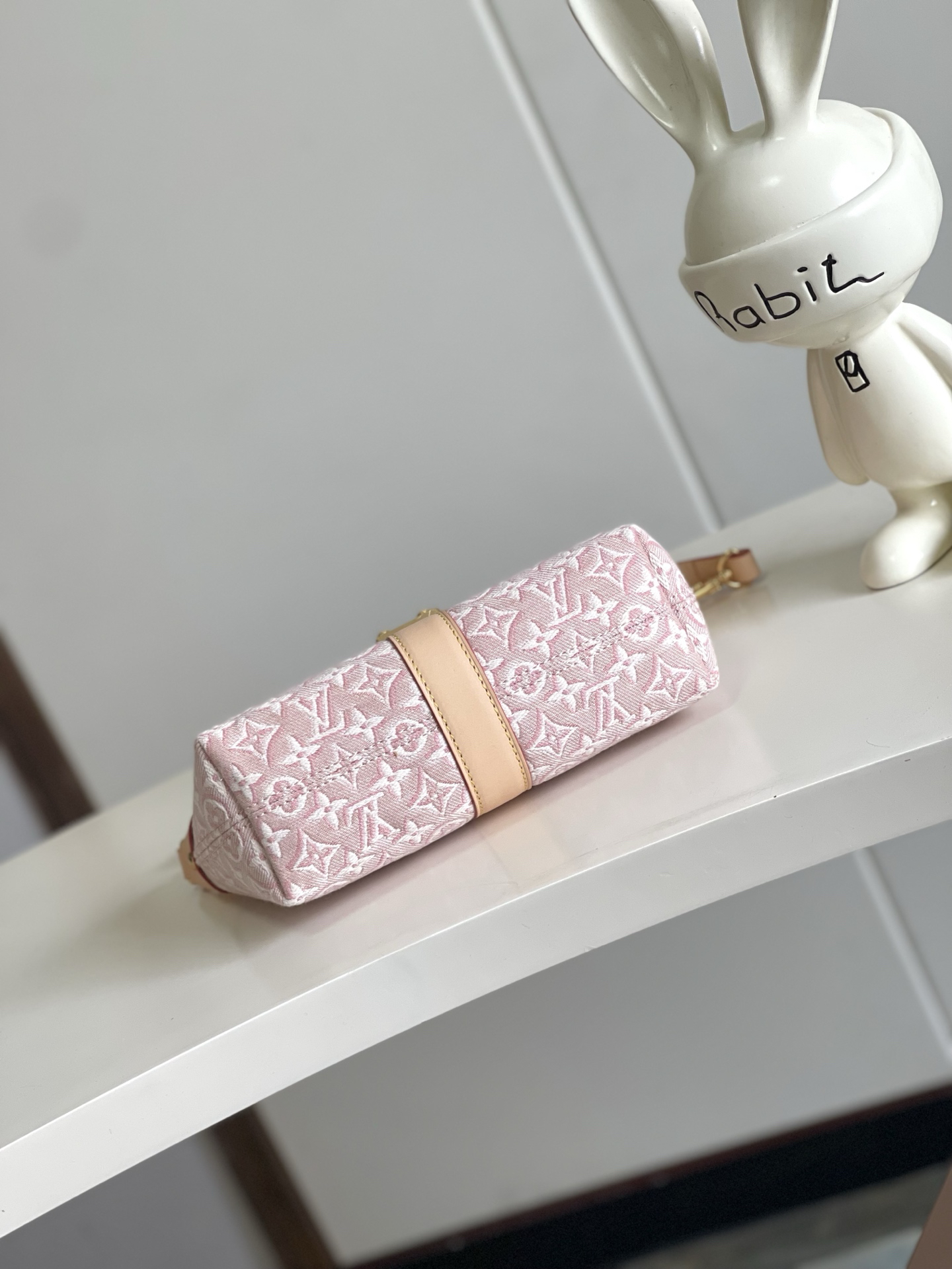 Louis Vuitton Pochette Mia Handbag in Pink Jacquard Denim - Image 4