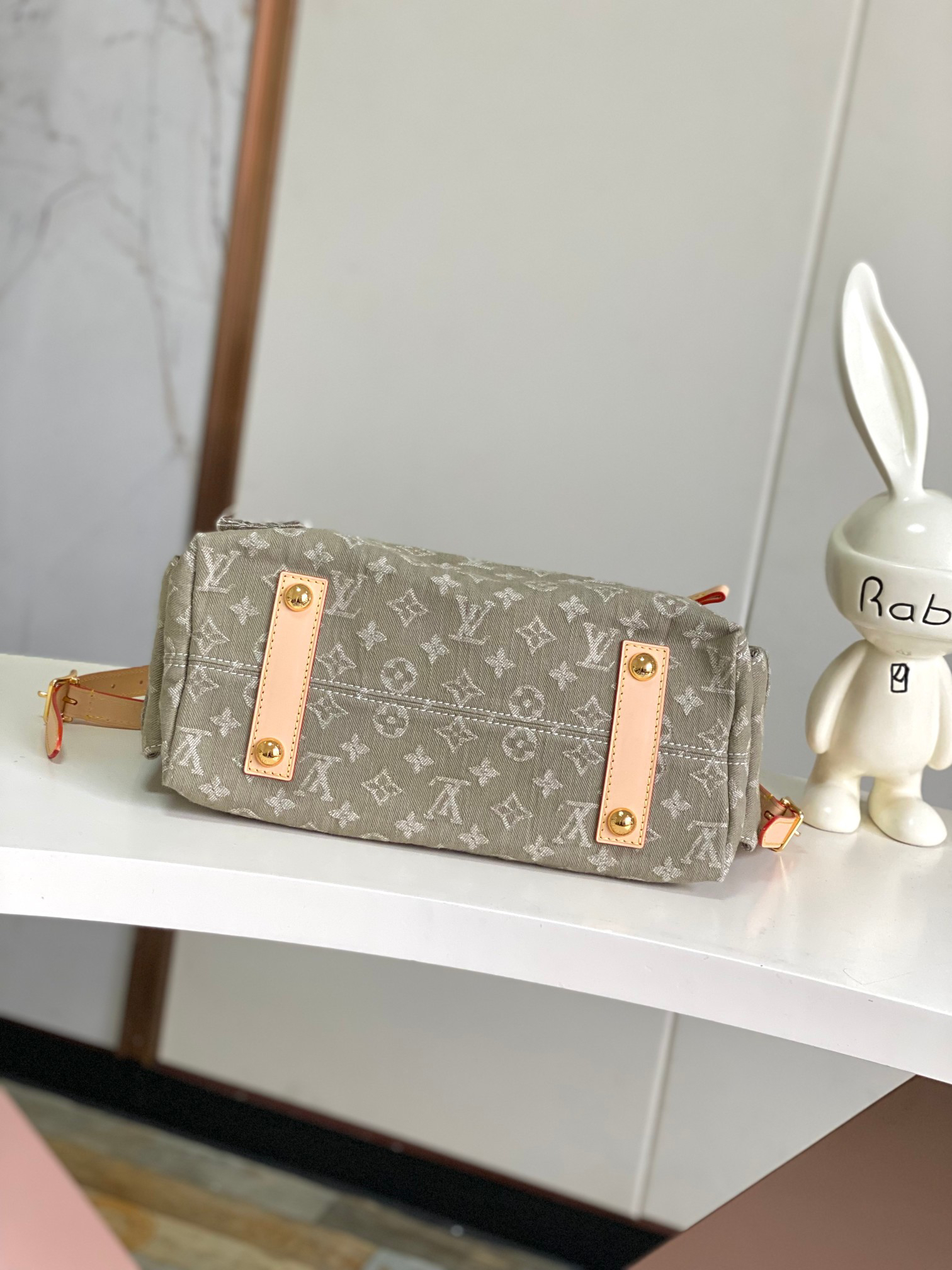 Louis Vuitton Carryall Cargo Small Bag – Green - Image 4