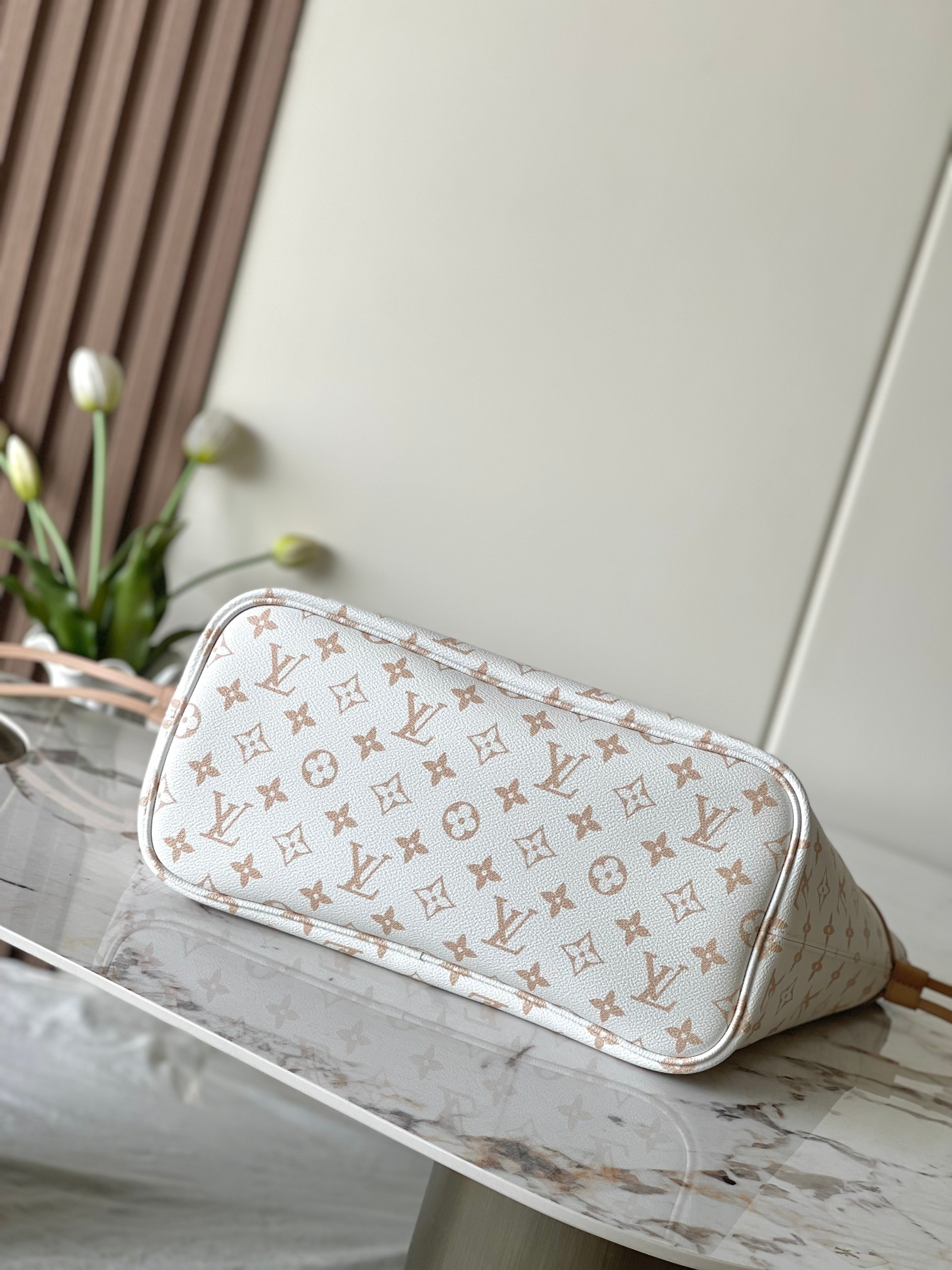 Louis Vuitton Neverfull Bandoulière Inside Out BB Handbag - Image 4