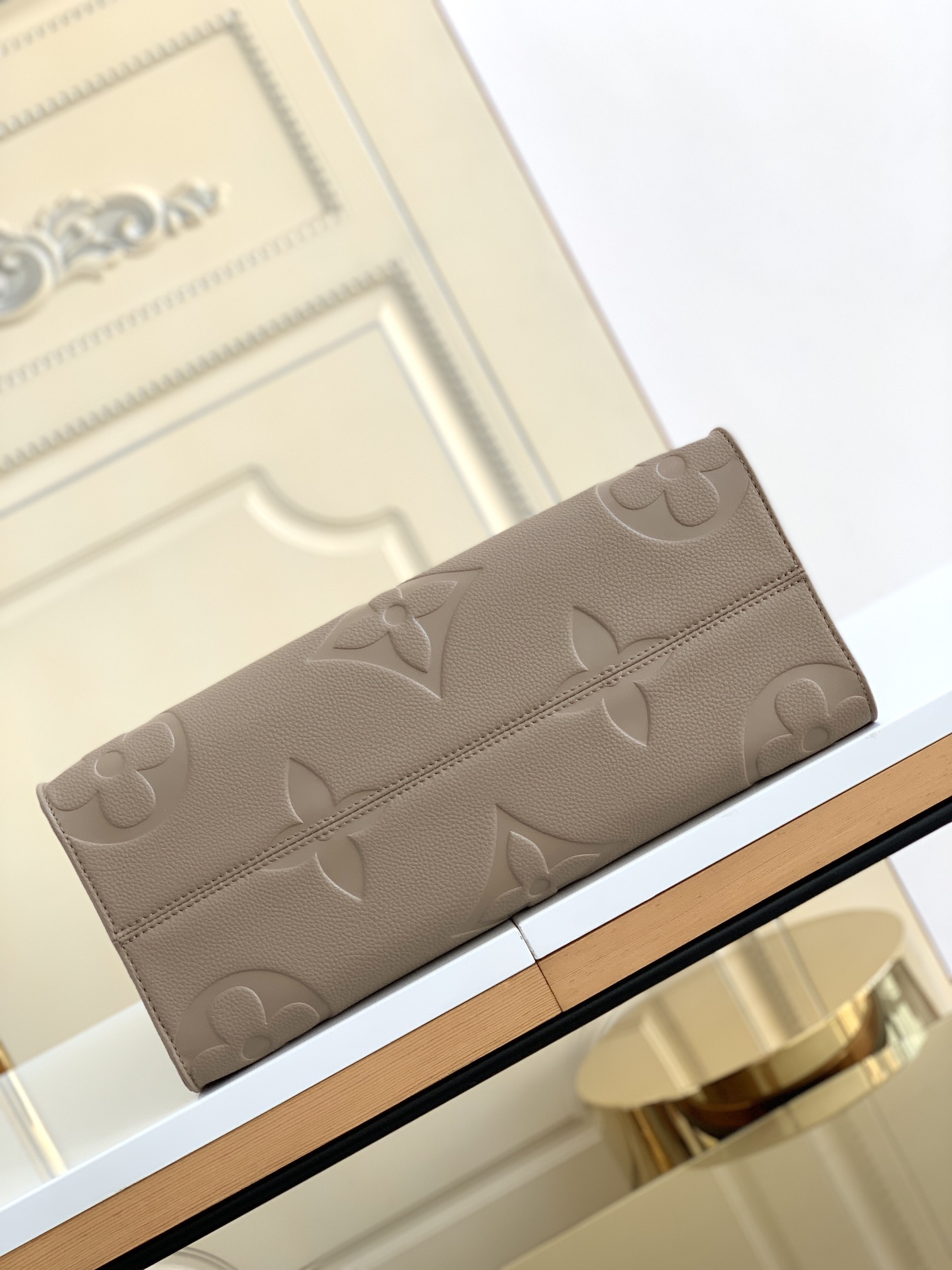 Louis Vuitton Onthego Small Tote Bag M45607 - Image 4