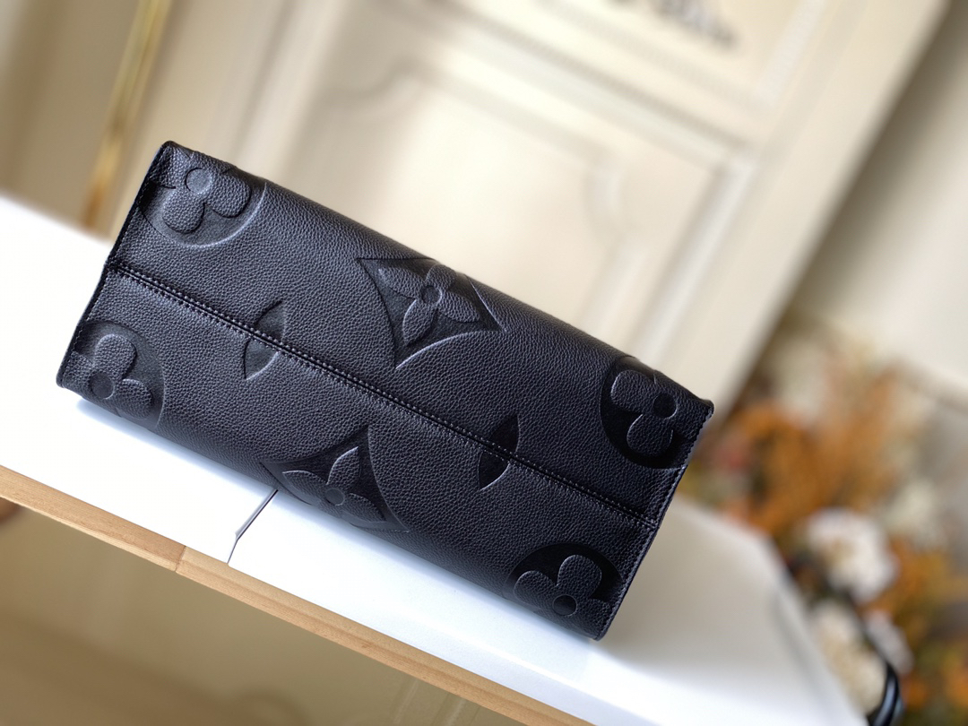 Louis Vuitton Onthego Small Tote Bag M45595 in Black Monogram - Image 4