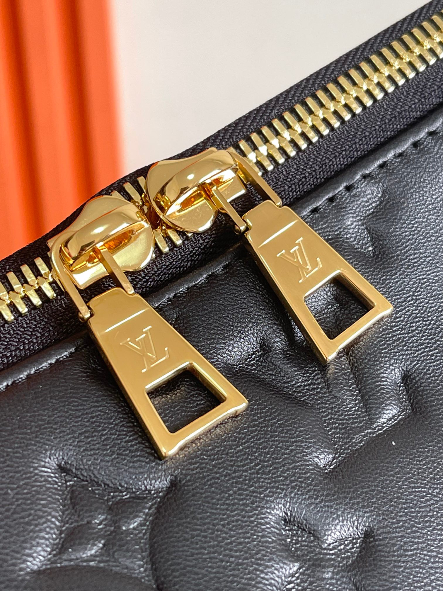 Louis Vuitton Coussin Hobo Bag in Top-Grain Lambskin - Image 4