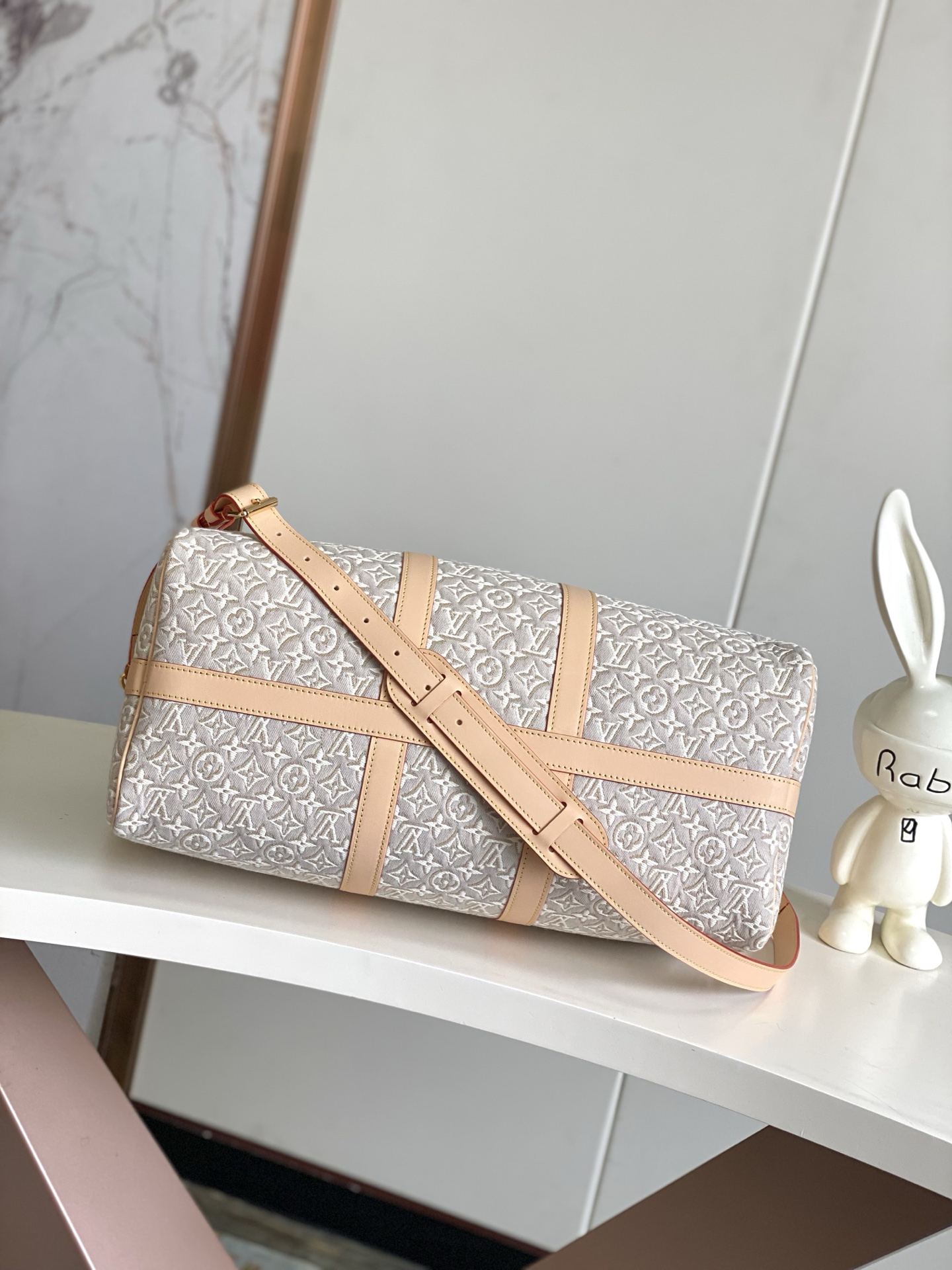 Keepall Bandoulière 45 Monogram Emblème Canvas Travel Bag - Image 4
