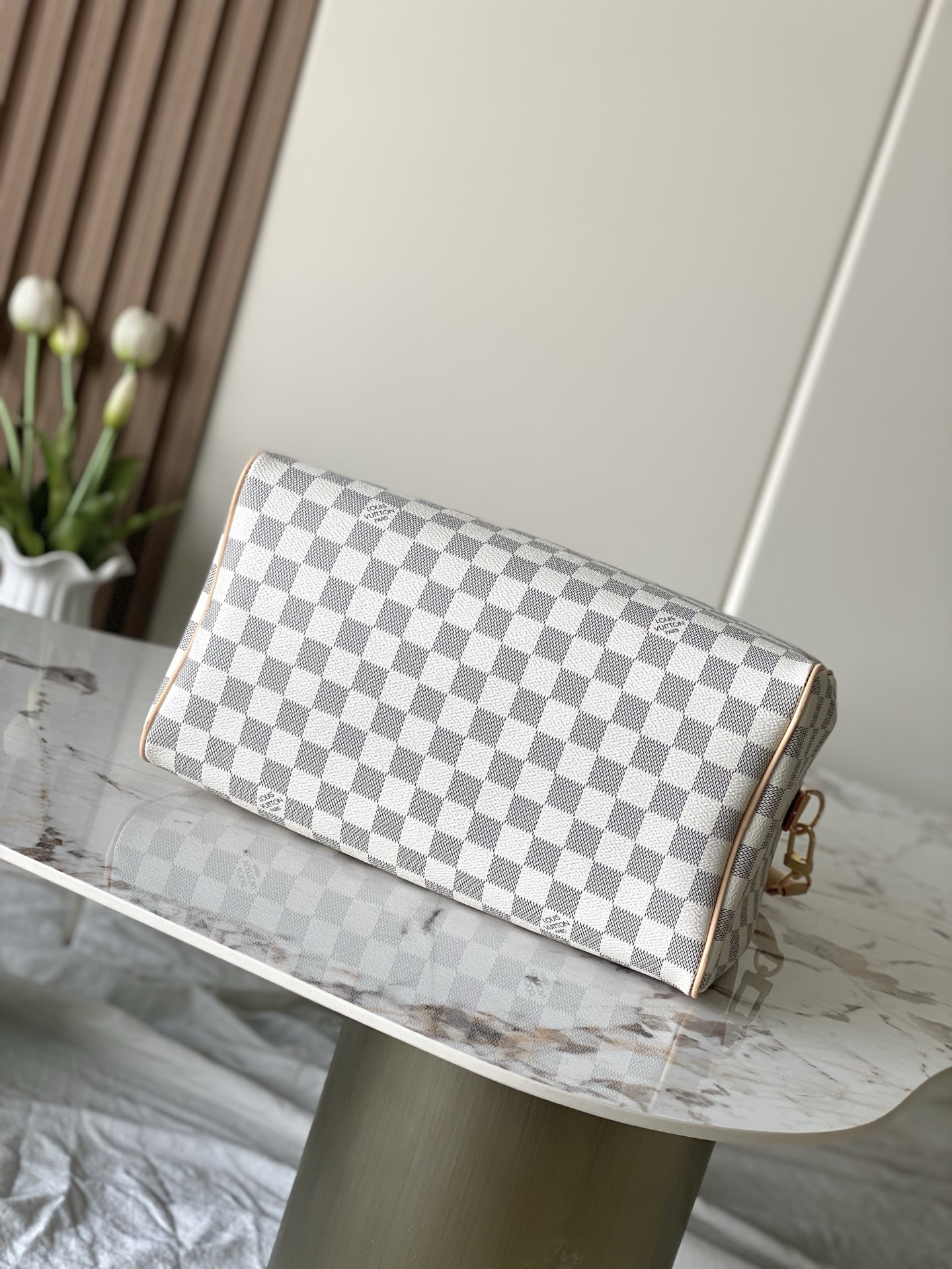 Louis Vuitton Speedy Bandoulière 30 Handbag in Damier Azur Canvas - Image 4