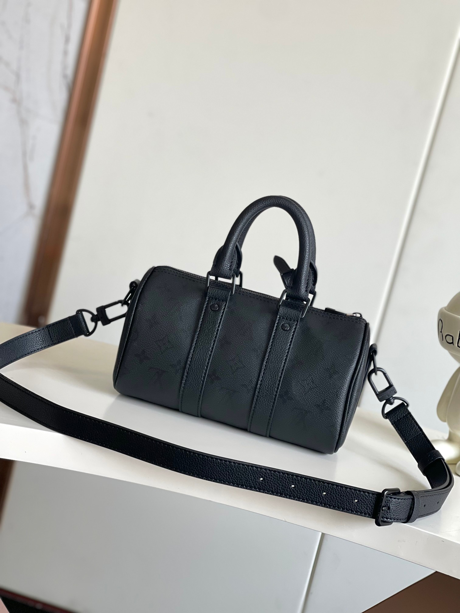 Louis Vuitton Keepall Bandouliere 25 Shoulder Bag, Monogram Midnight, M28369 - Image 4