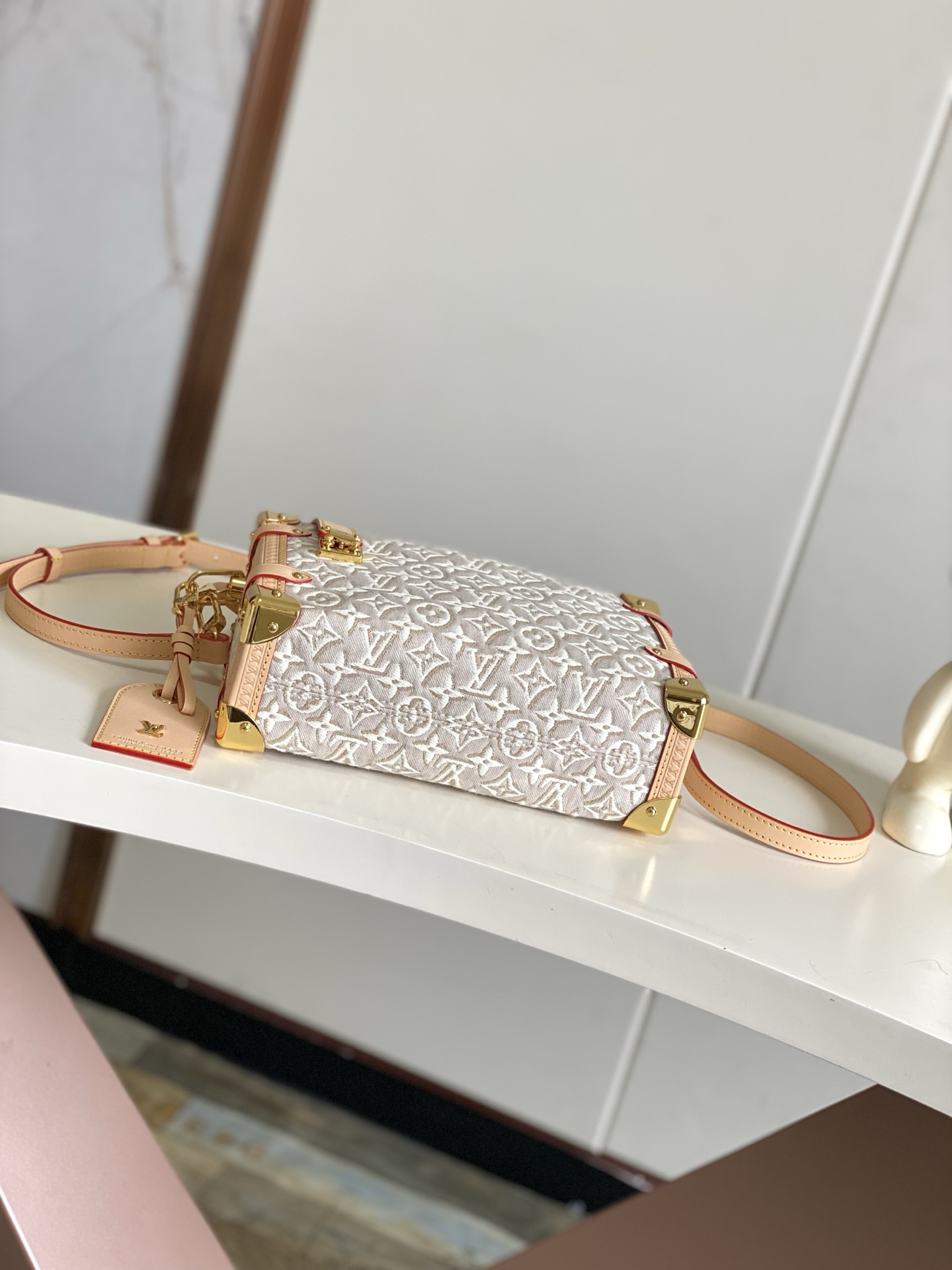 Louis Vuitton Side Trunk Medium Shoulder Bag in White Monogram Jacquard Canvas - Image 4