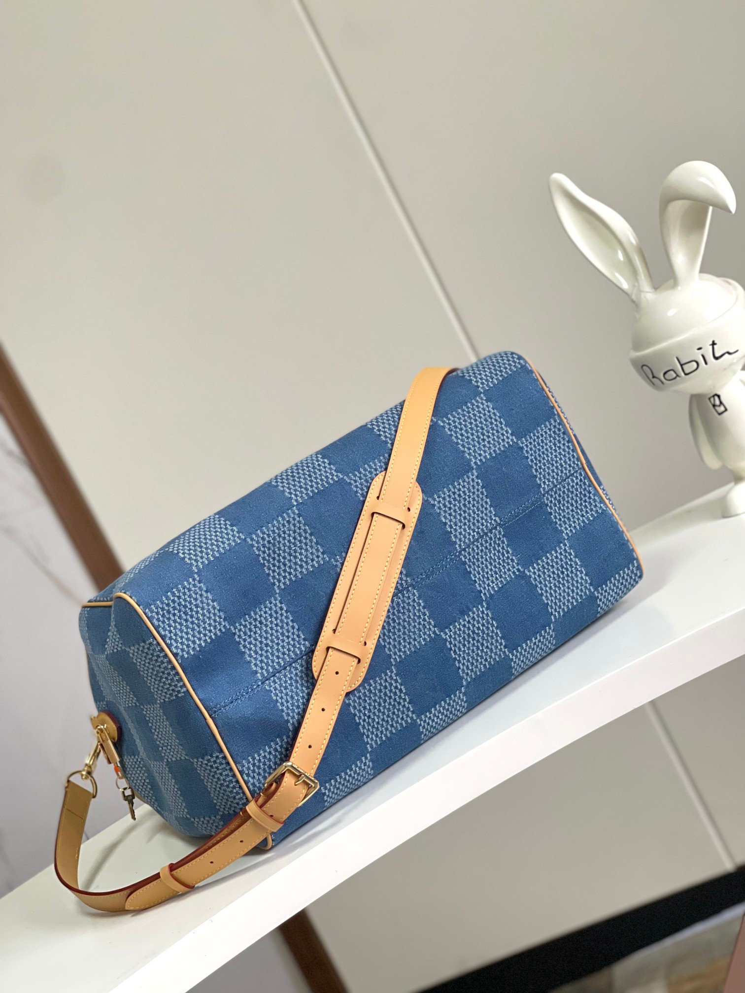 Louis Vuitton Speedy 40 Bandoulière Damier Denim Handbag - Image 4
