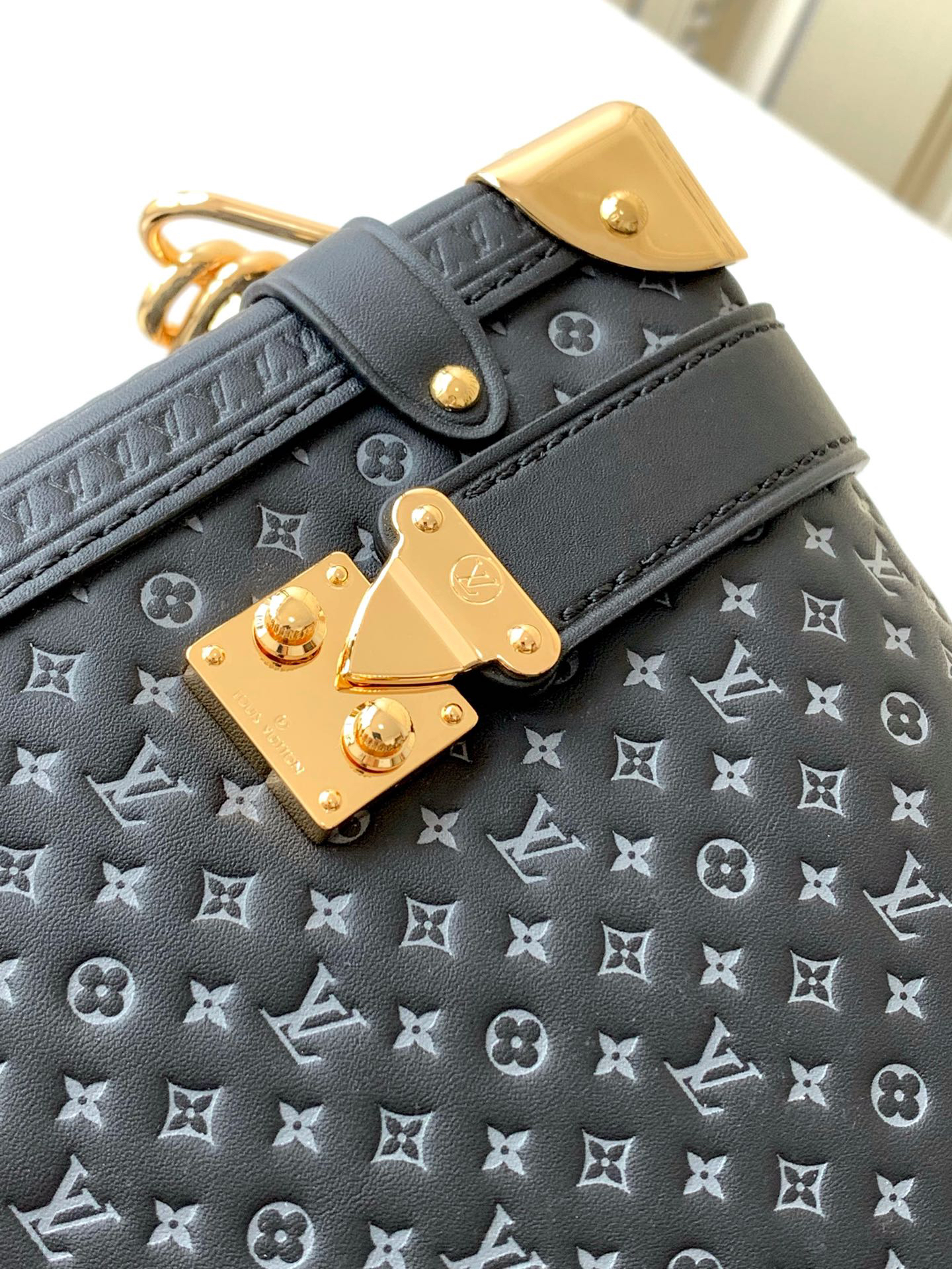 Louis Vuitton Side Trunk Small Handbag M46358 in Black Monogram Leather - Image 4