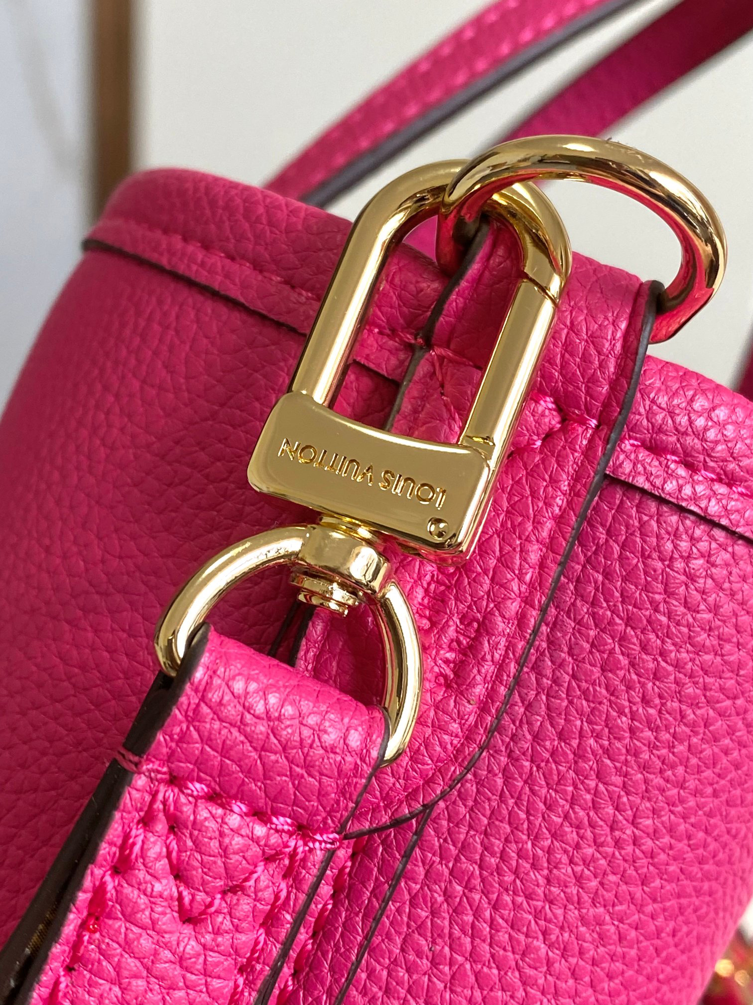 Neverfull BB Handbag in Damier Azur Canvas - Image 4