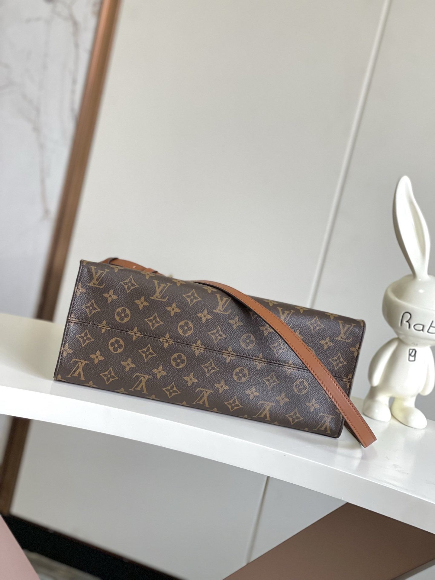 Louis Vuitton OnTheGo Organizer Crossbody Bag - Image 4