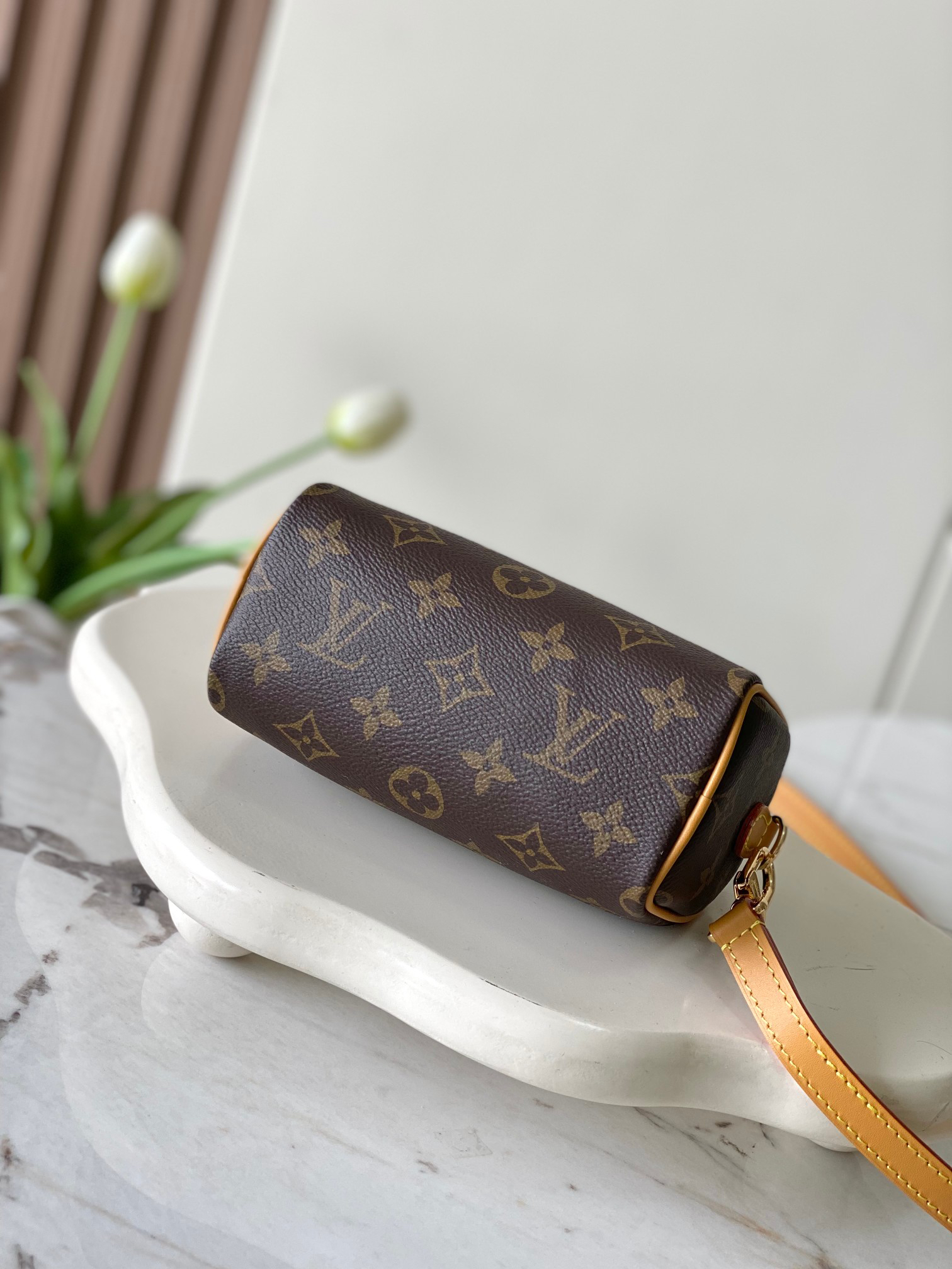 Louis Vuitton Nano Speedy Handbag in Monogram Canvas - Image 4