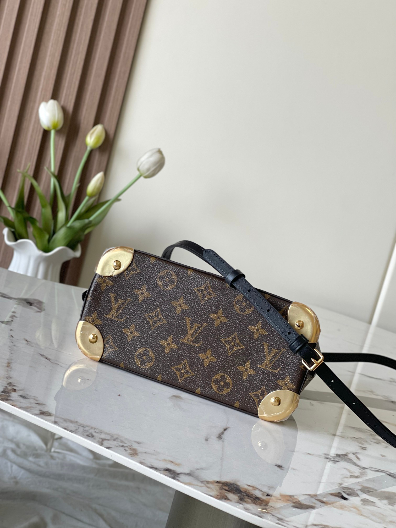 Louis Vuitton Alma BB Monogram Canvas Crossbody Bag - Image 4